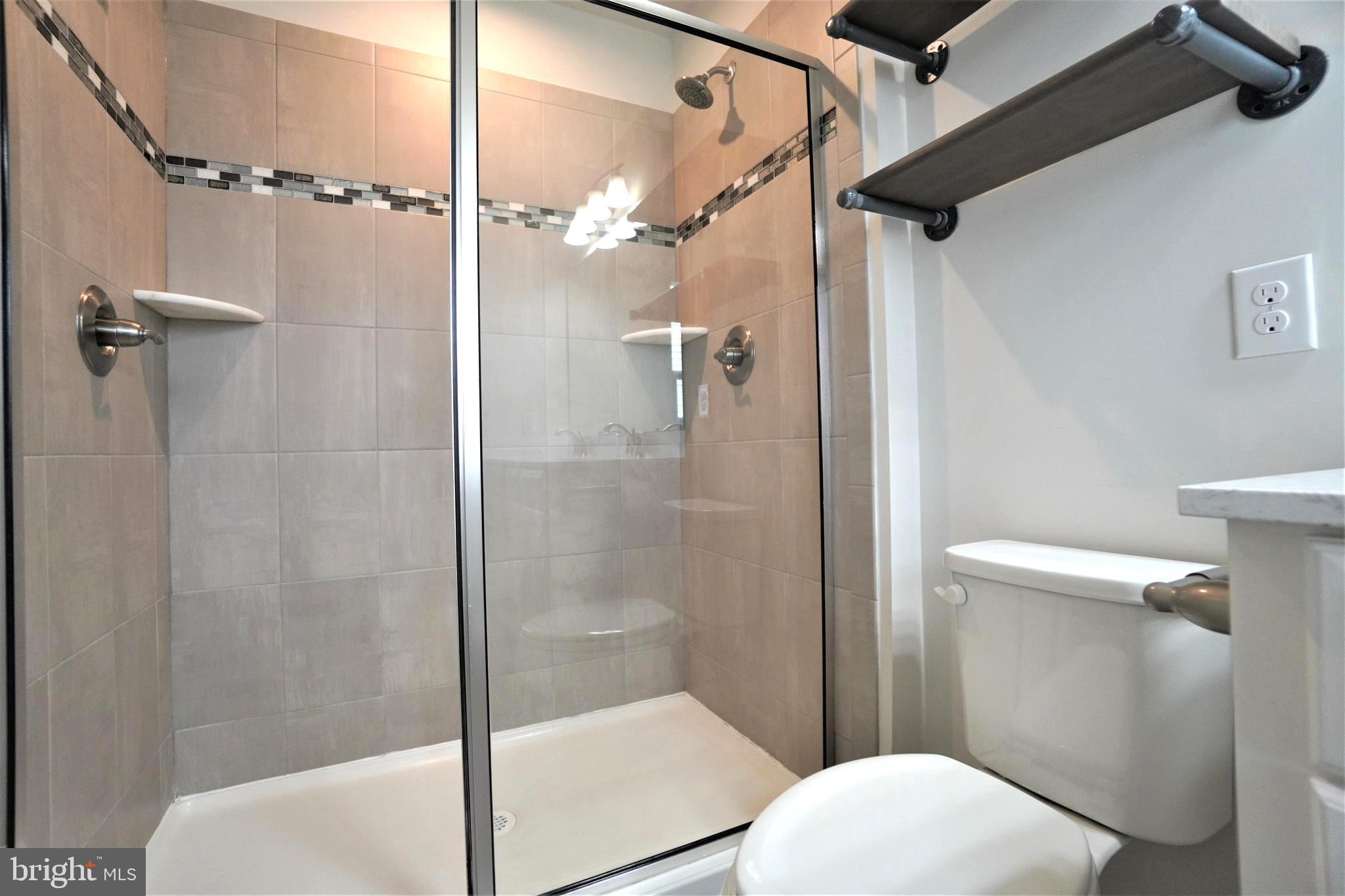 ANDALE GREEN - Residential Lease