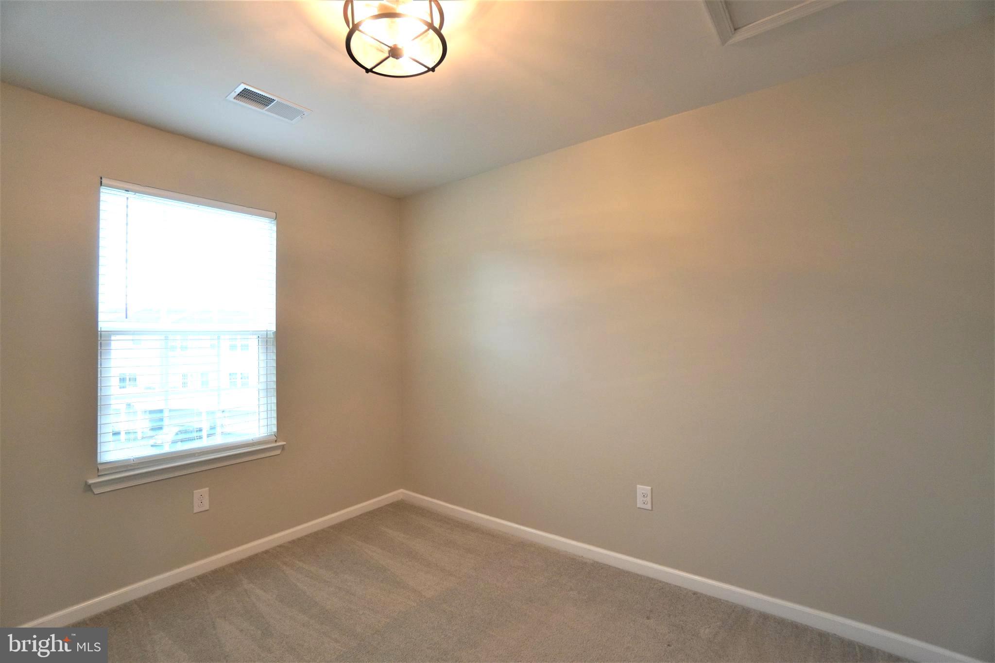 ANDALE GREEN - Residential Lease