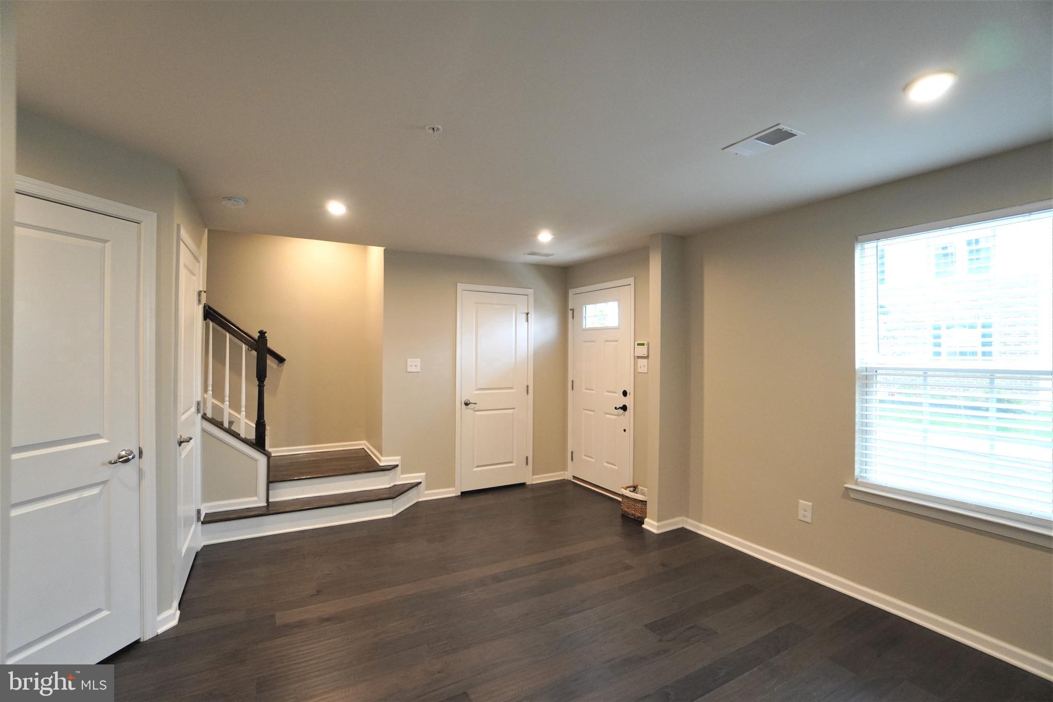 ANDALE GREEN - Residential Lease