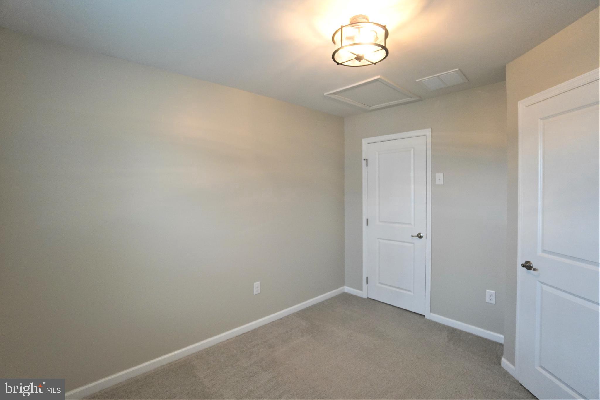 ANDALE GREEN - Residential Lease