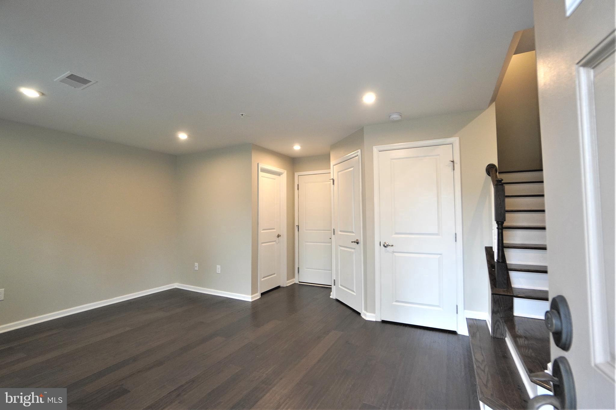 ANDALE GREEN - Residential Lease