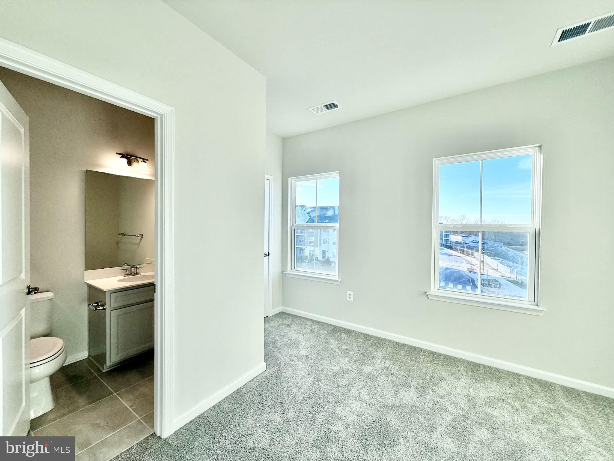 ALEXANDER'S CROSSING - Residential Lease