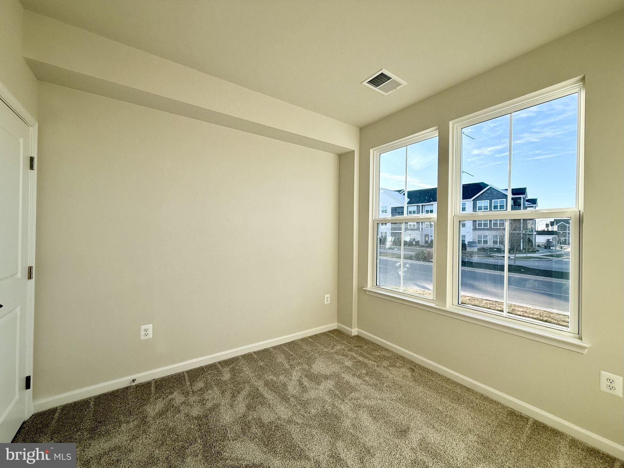 ALEXANDER'S CROSSING - Residential Lease