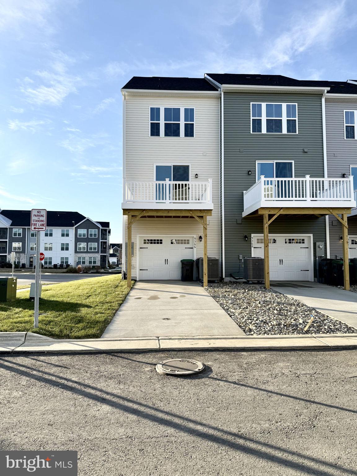 ALEXANDER'S CROSSING - Residential Lease