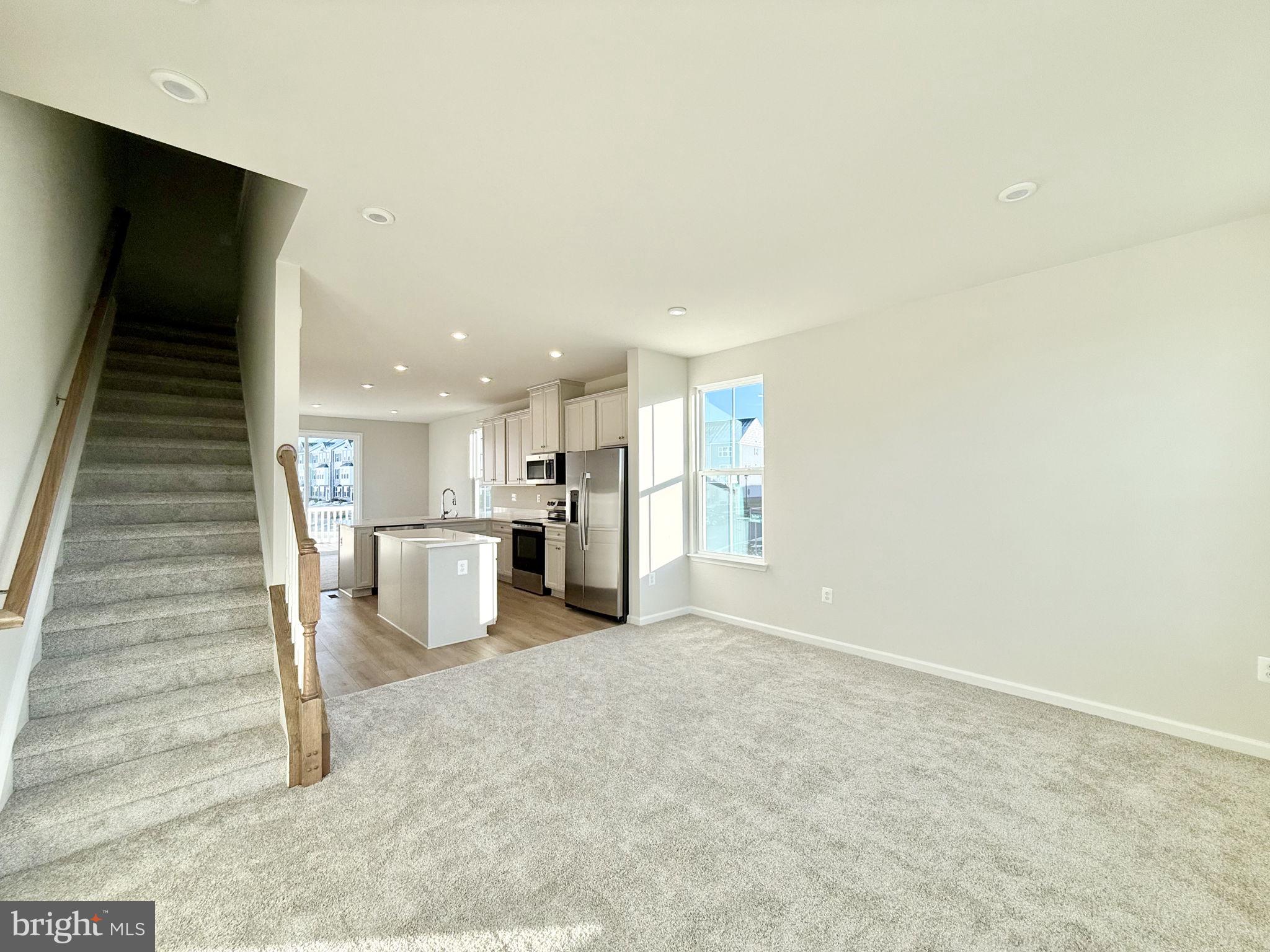 ALEXANDER'S CROSSING - Residential Lease