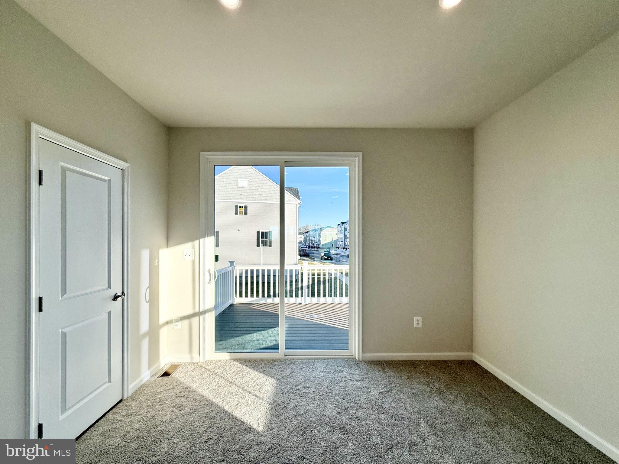 ALEXANDER'S CROSSING - Residential Lease