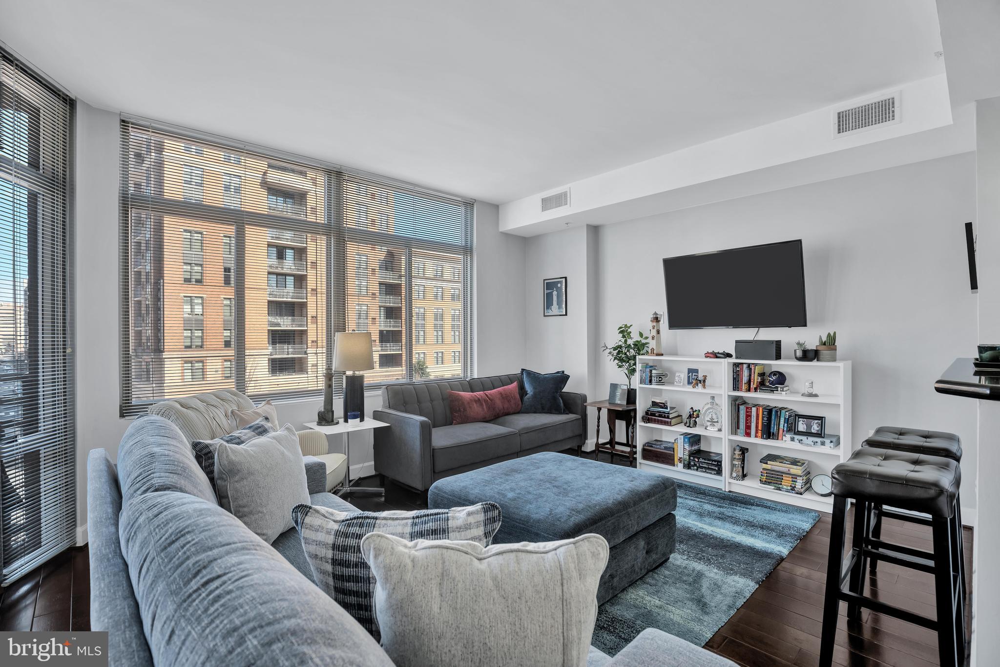 ECLIPSE ON CENTER PARK - Residential