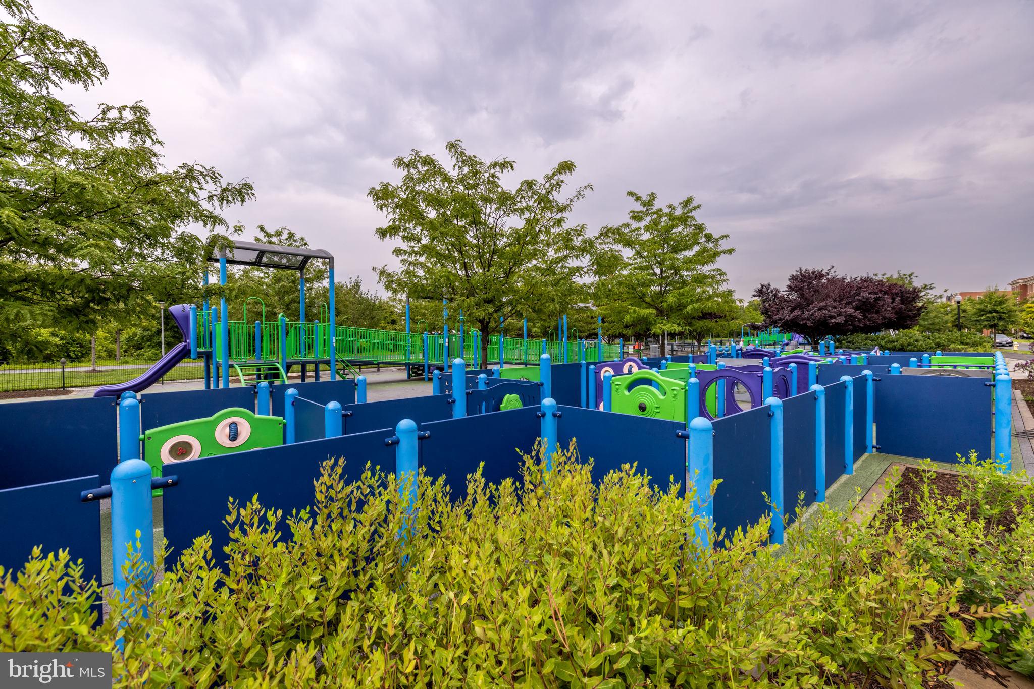 ECLIPSE ON CENTER PARK - Residential