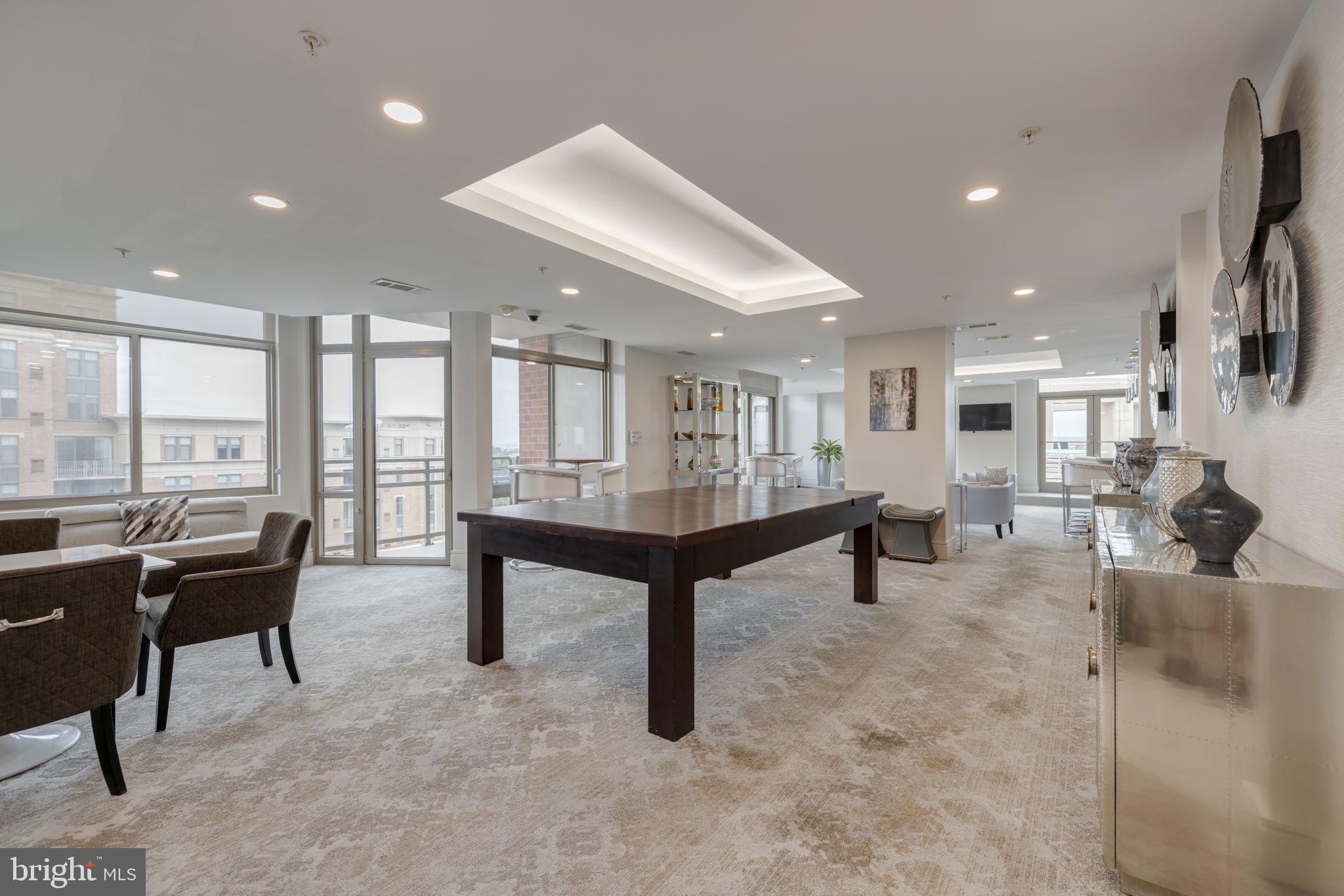 ECLIPSE ON CENTER PARK - Residential