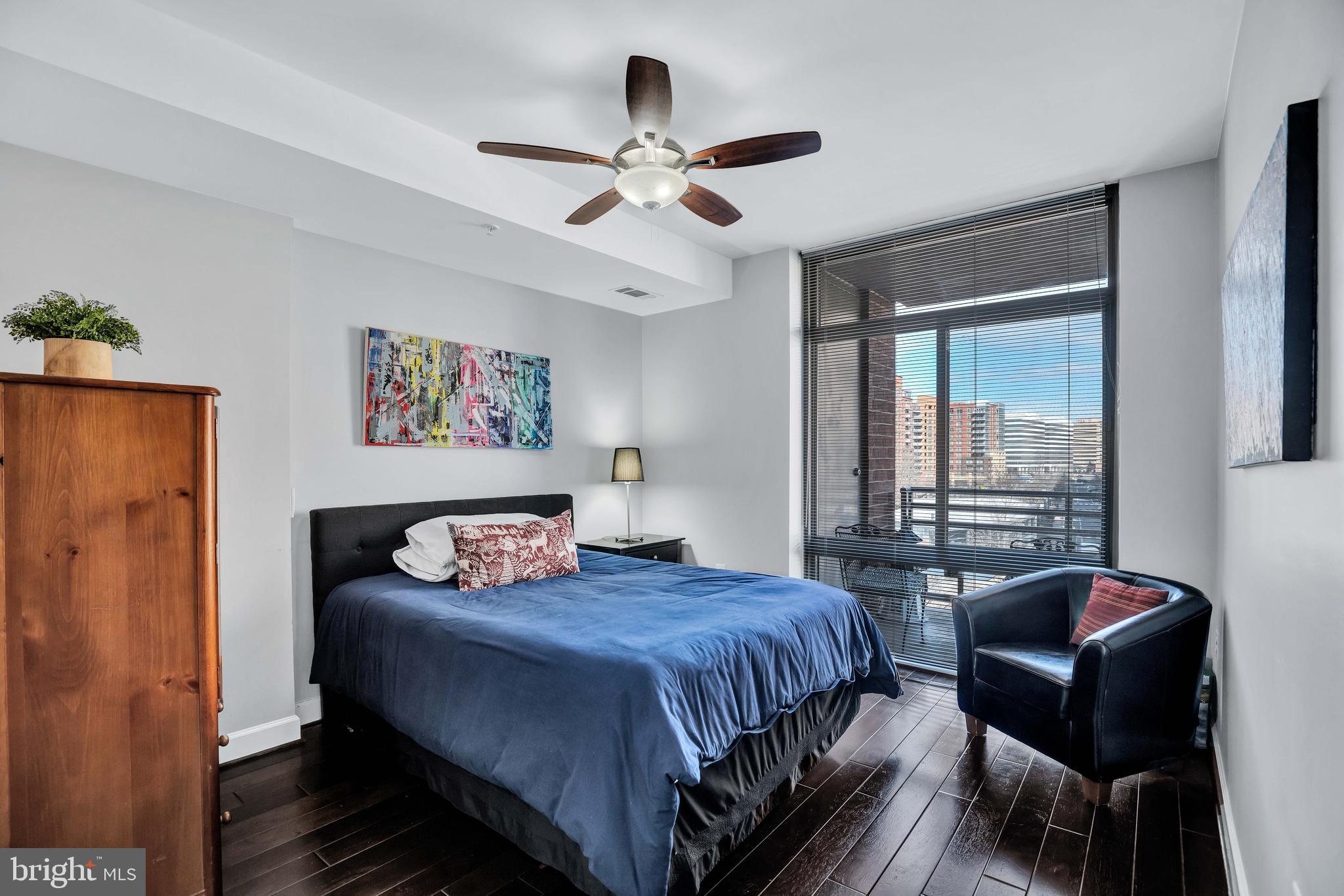 ECLIPSE ON CENTER PARK - Residential