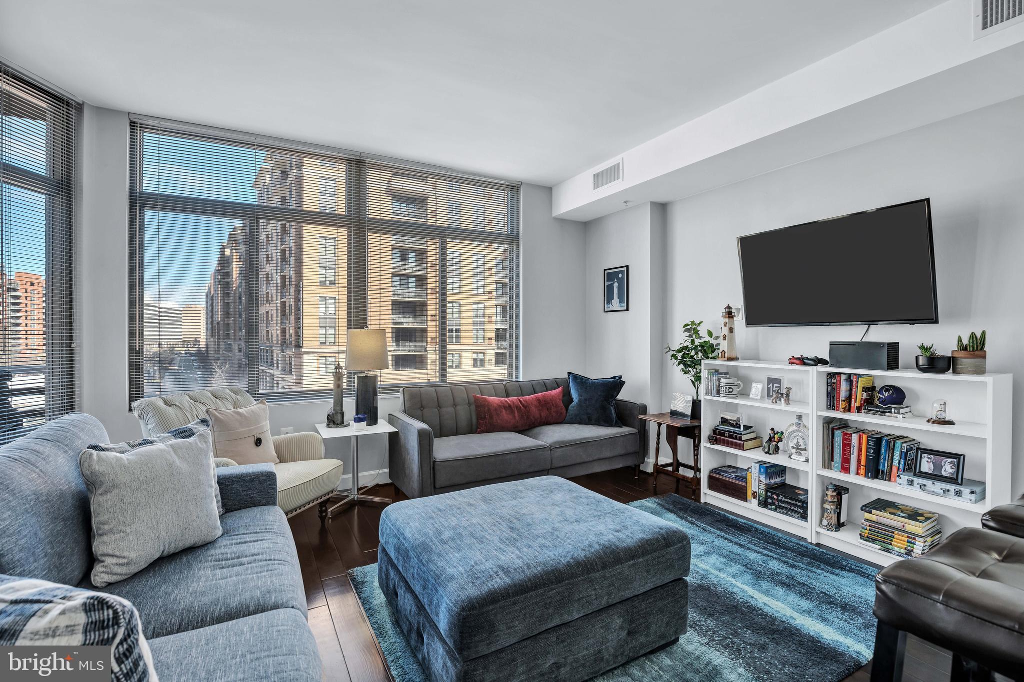 ECLIPSE ON CENTER PARK - Residential