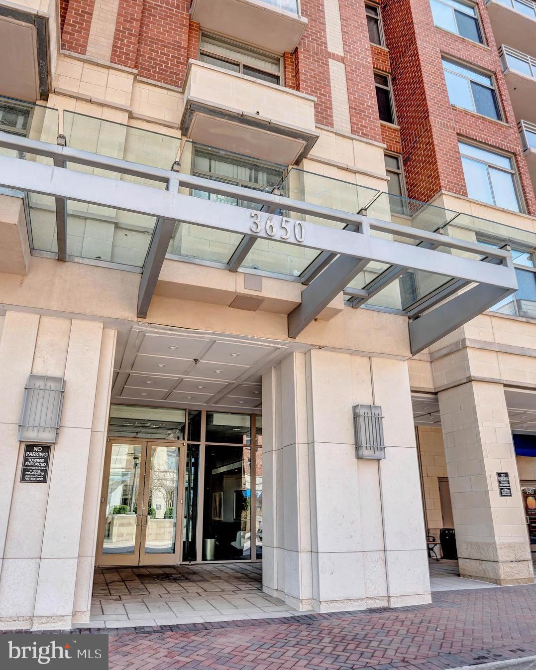 ECLIPSE ON CENTER PARK - Residential