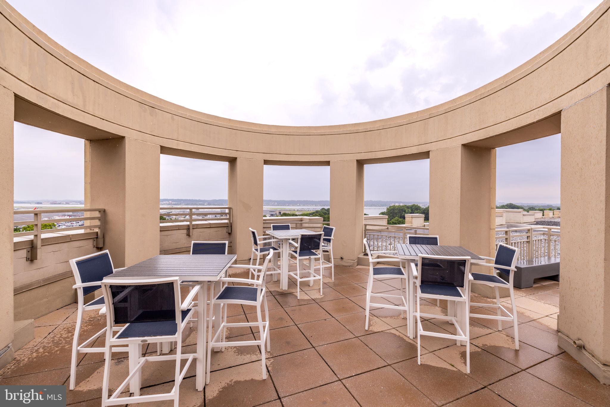 ECLIPSE ON CENTER PARK - Residential