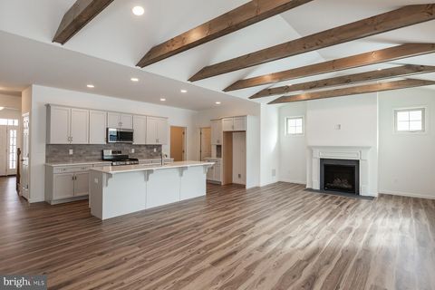 Apartment For Sale - 605 Greenbriar Path<br/> COCHRANVILLE, PA 19330