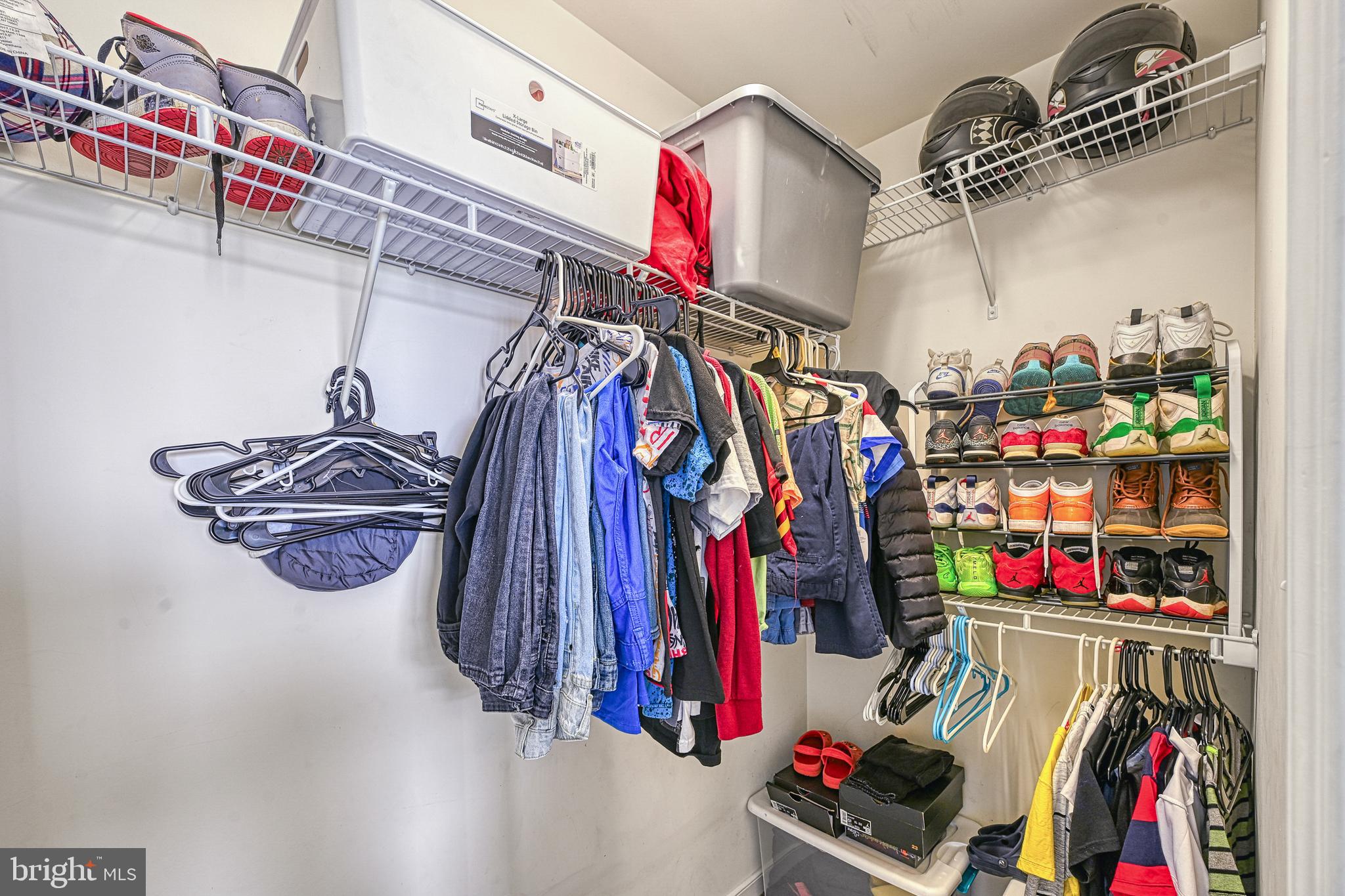 COUNTRYSIDE - Residential