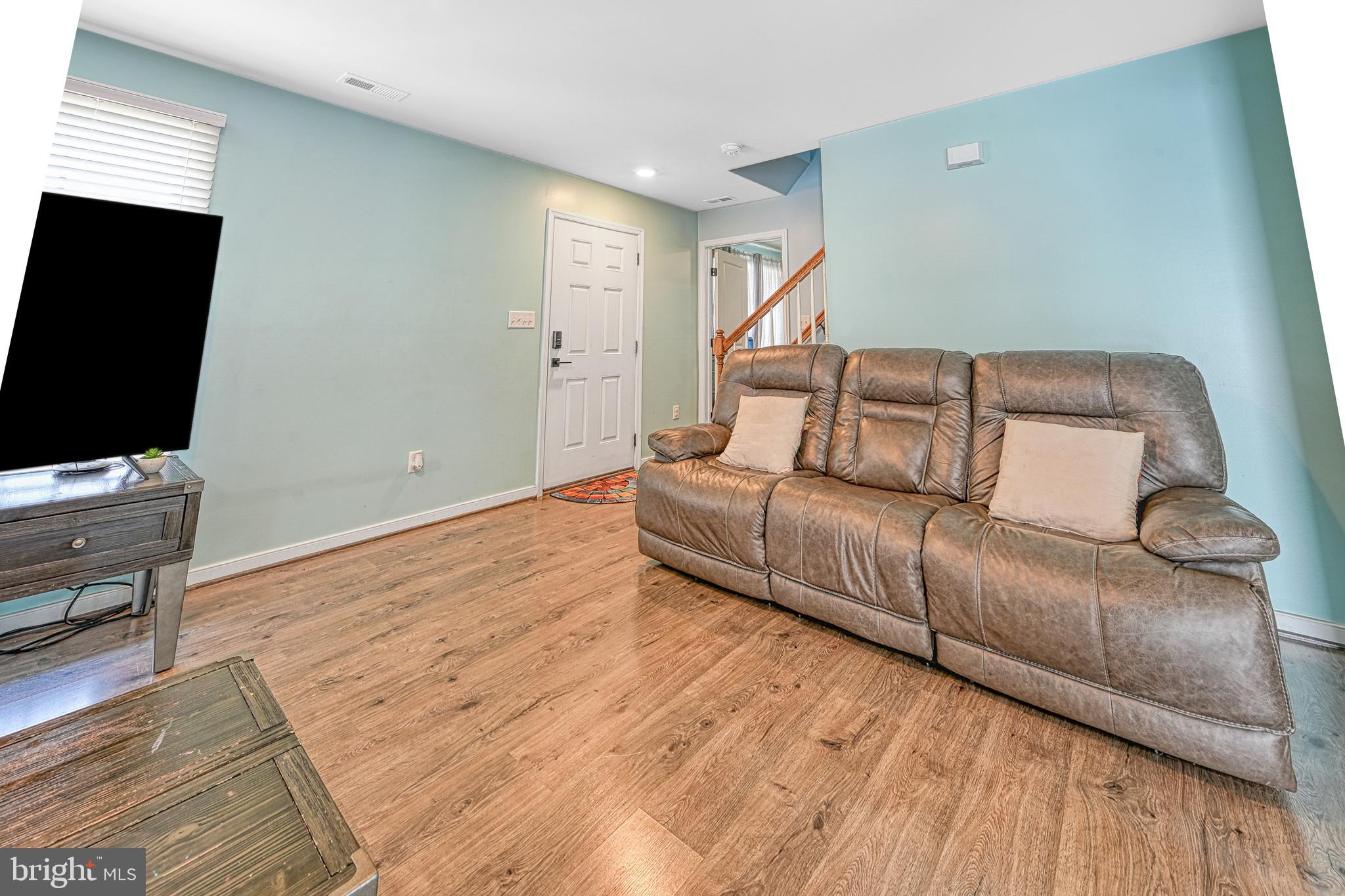 COUNTRYSIDE - Residential