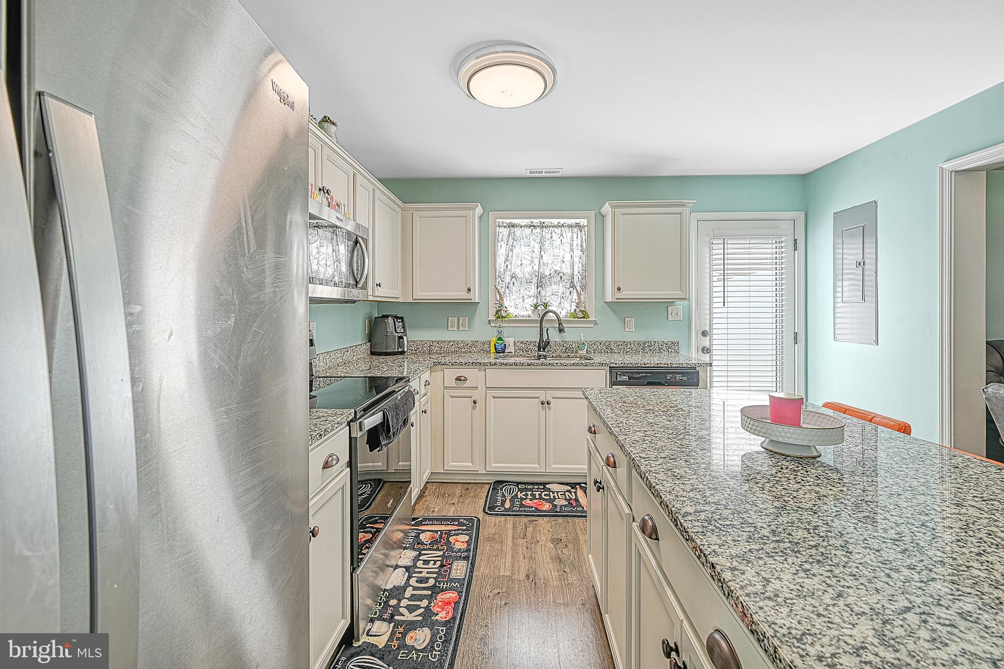 COUNTRYSIDE - Residential