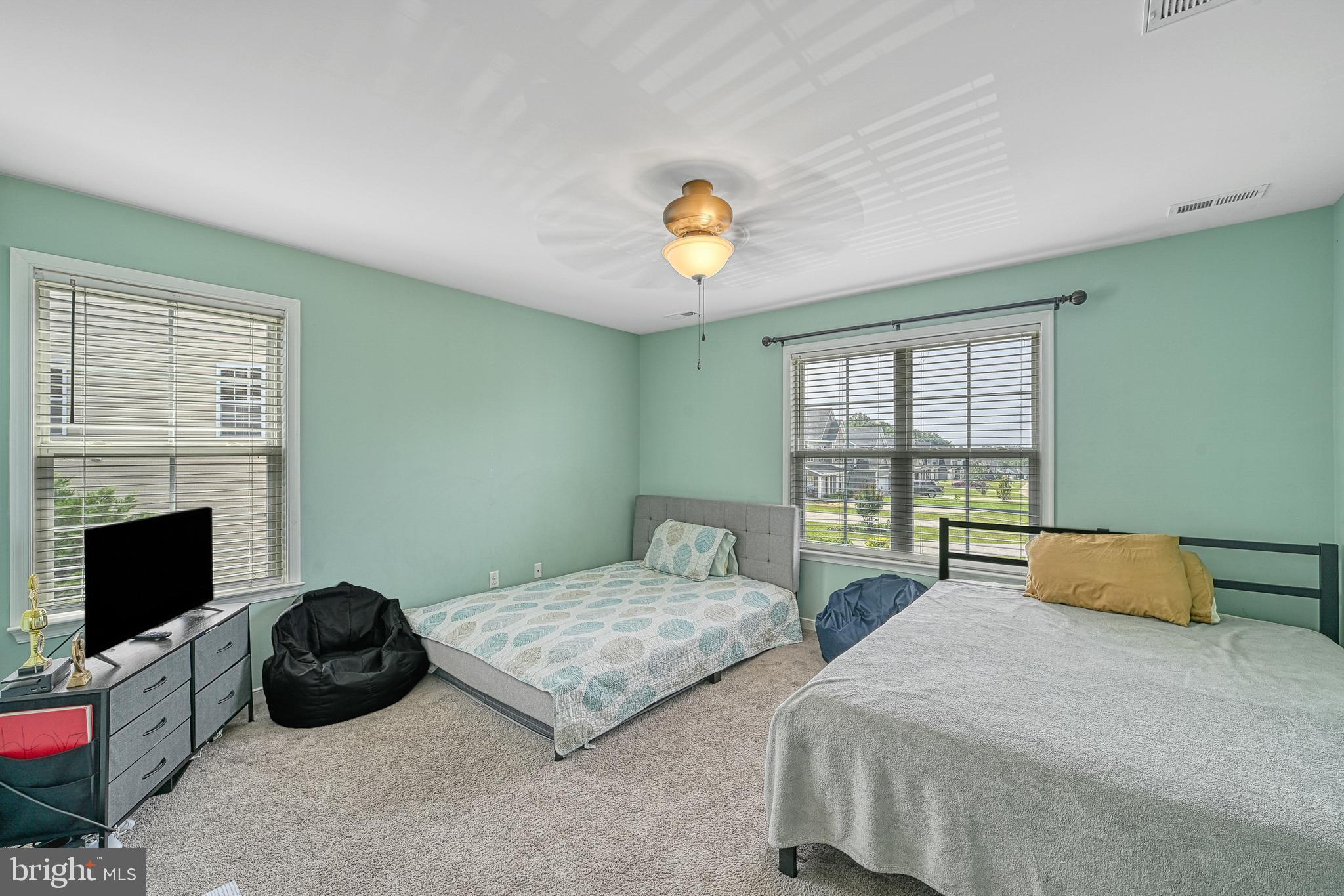 COUNTRYSIDE - Residential