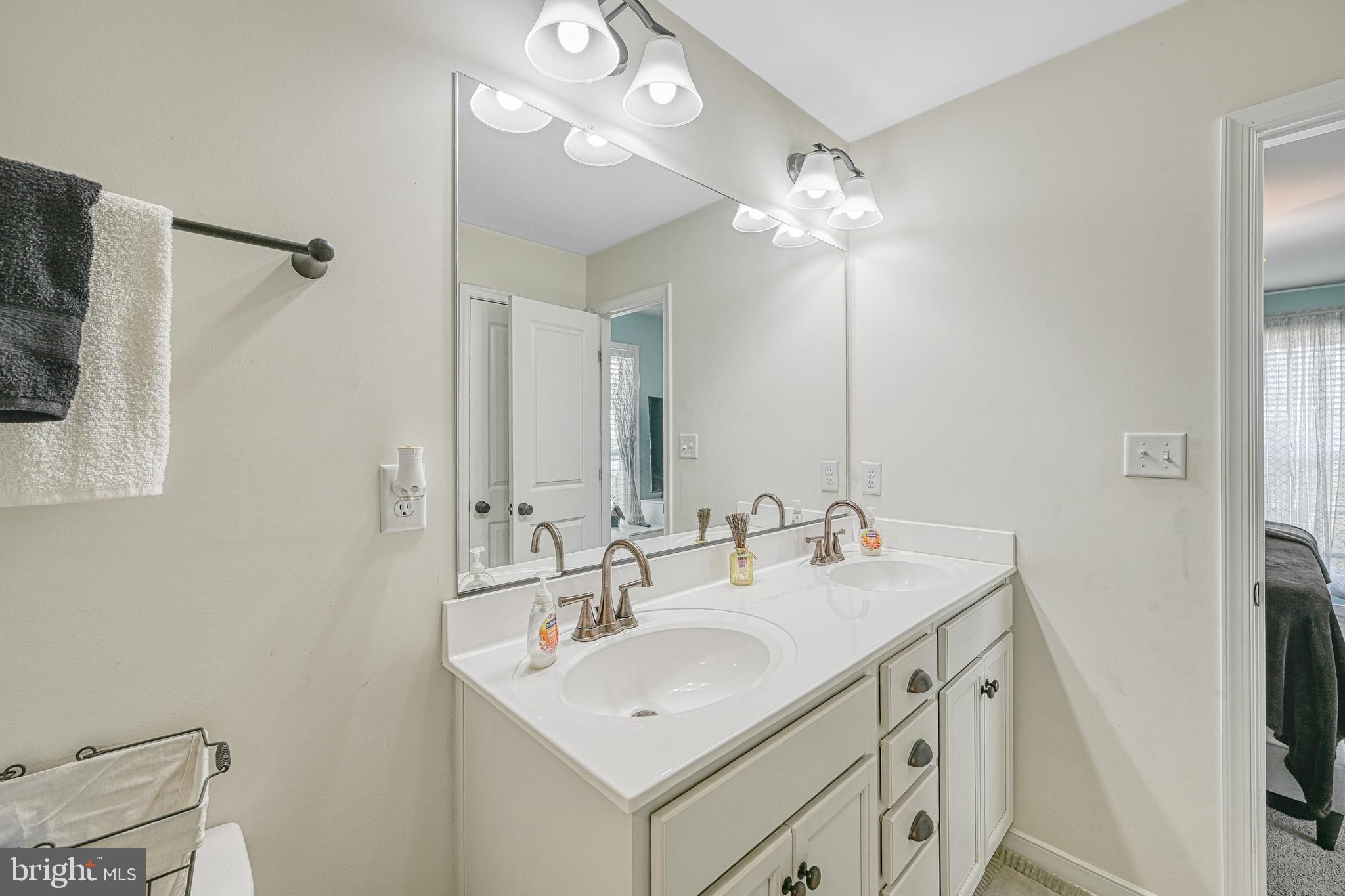 COUNTRYSIDE - Residential