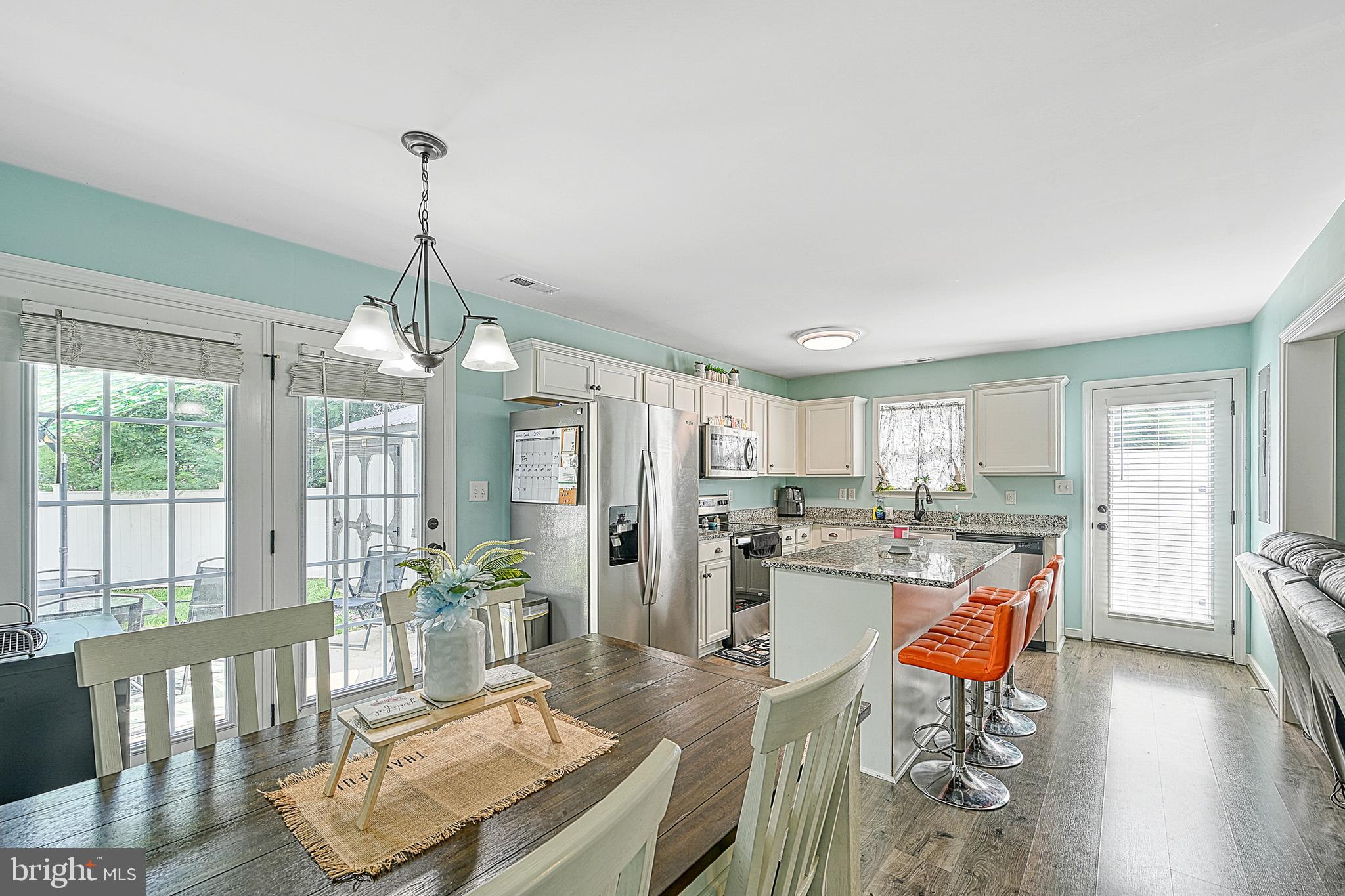 COUNTRYSIDE - Residential