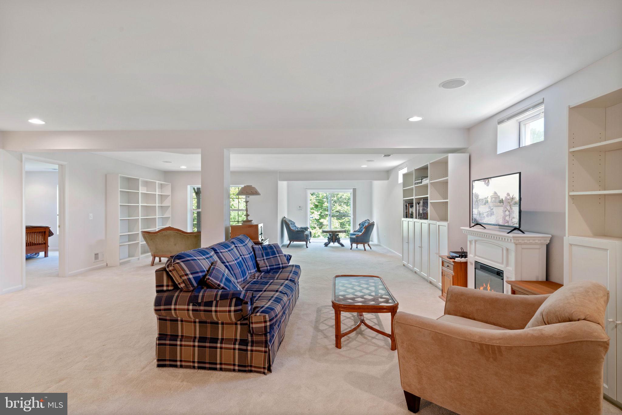 FOUR SEASONS AT HISTORIC VA - Residential