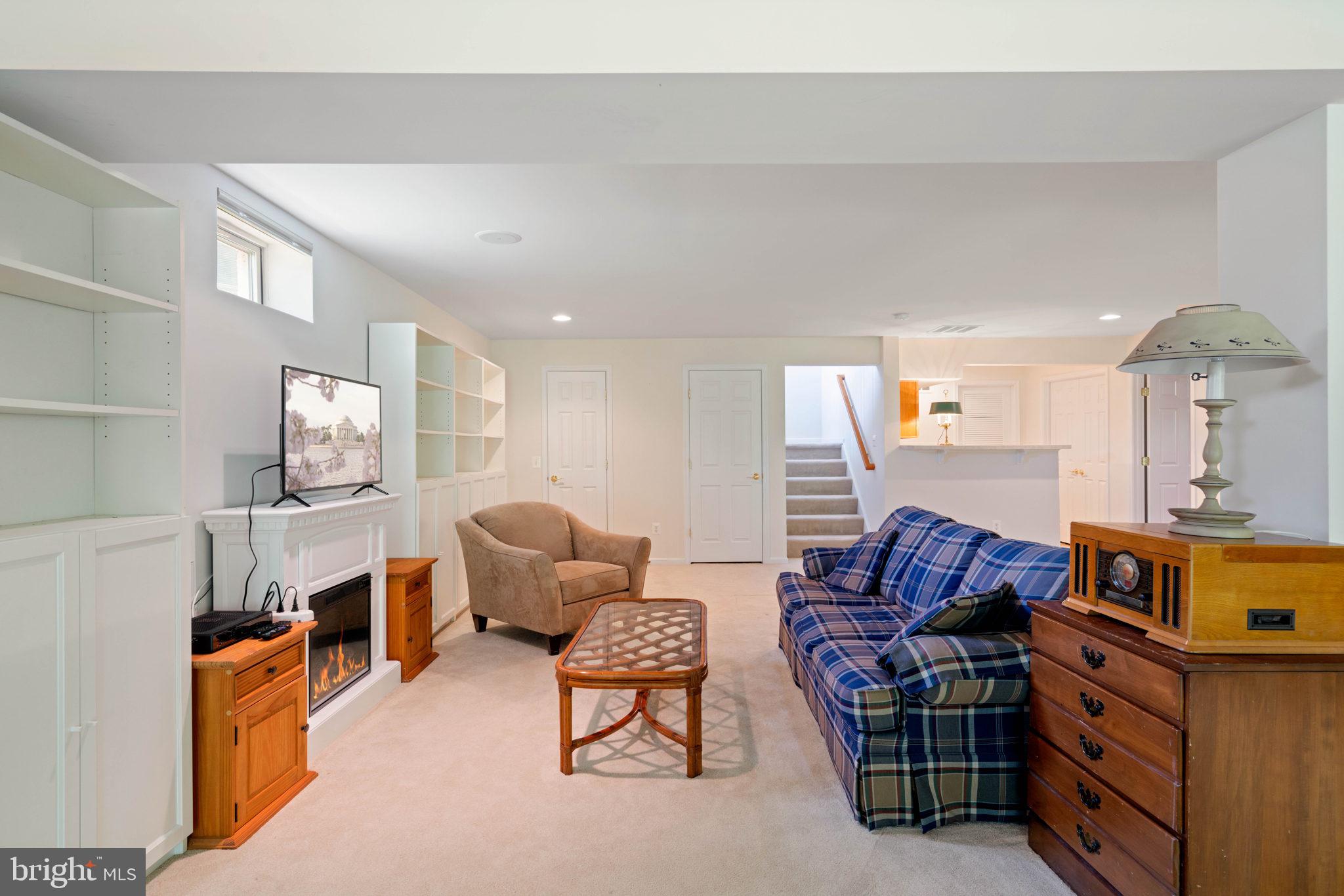 FOUR SEASONS AT HISTORIC VA - Residential