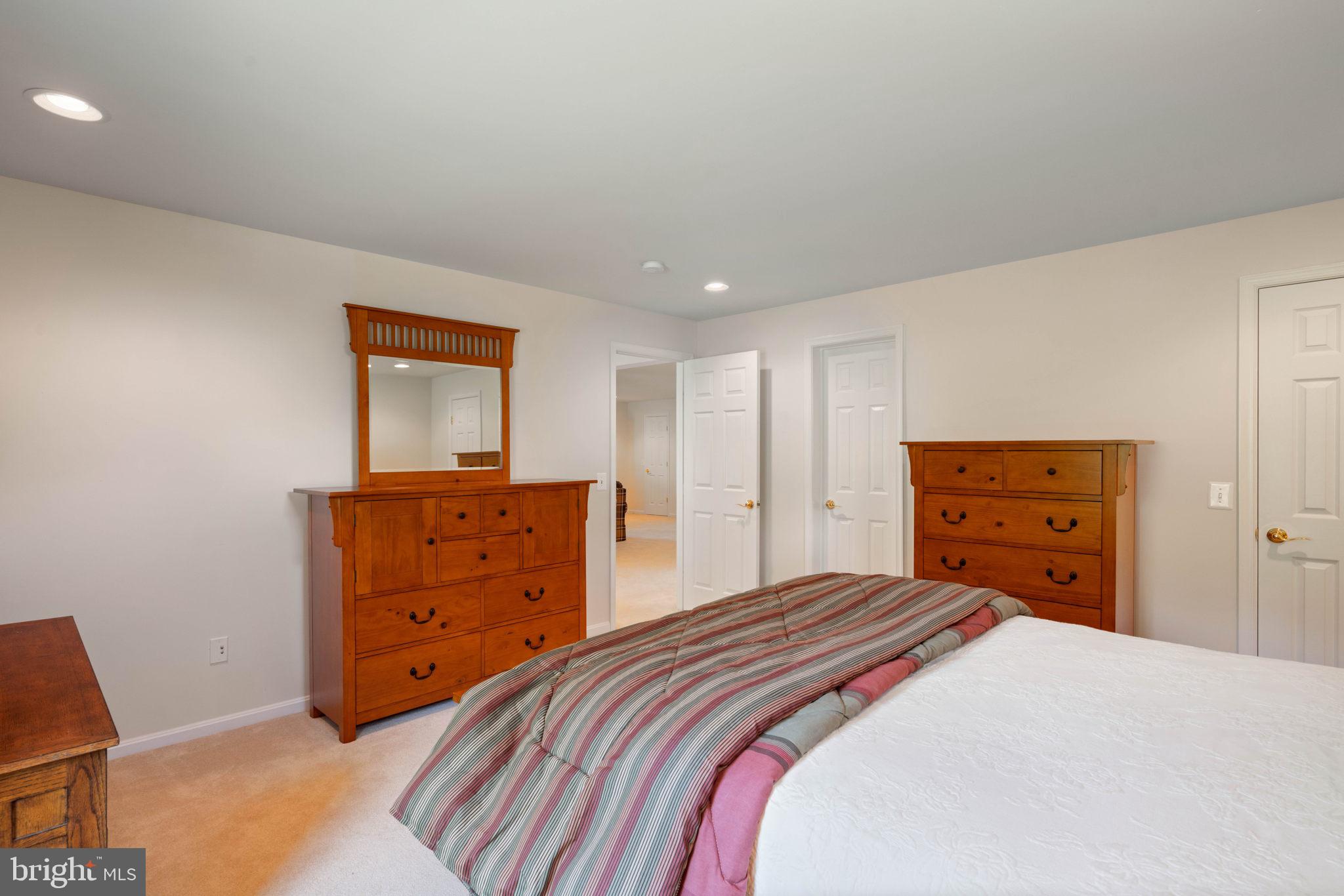 FOUR SEASONS AT HISTORIC VA - Residential