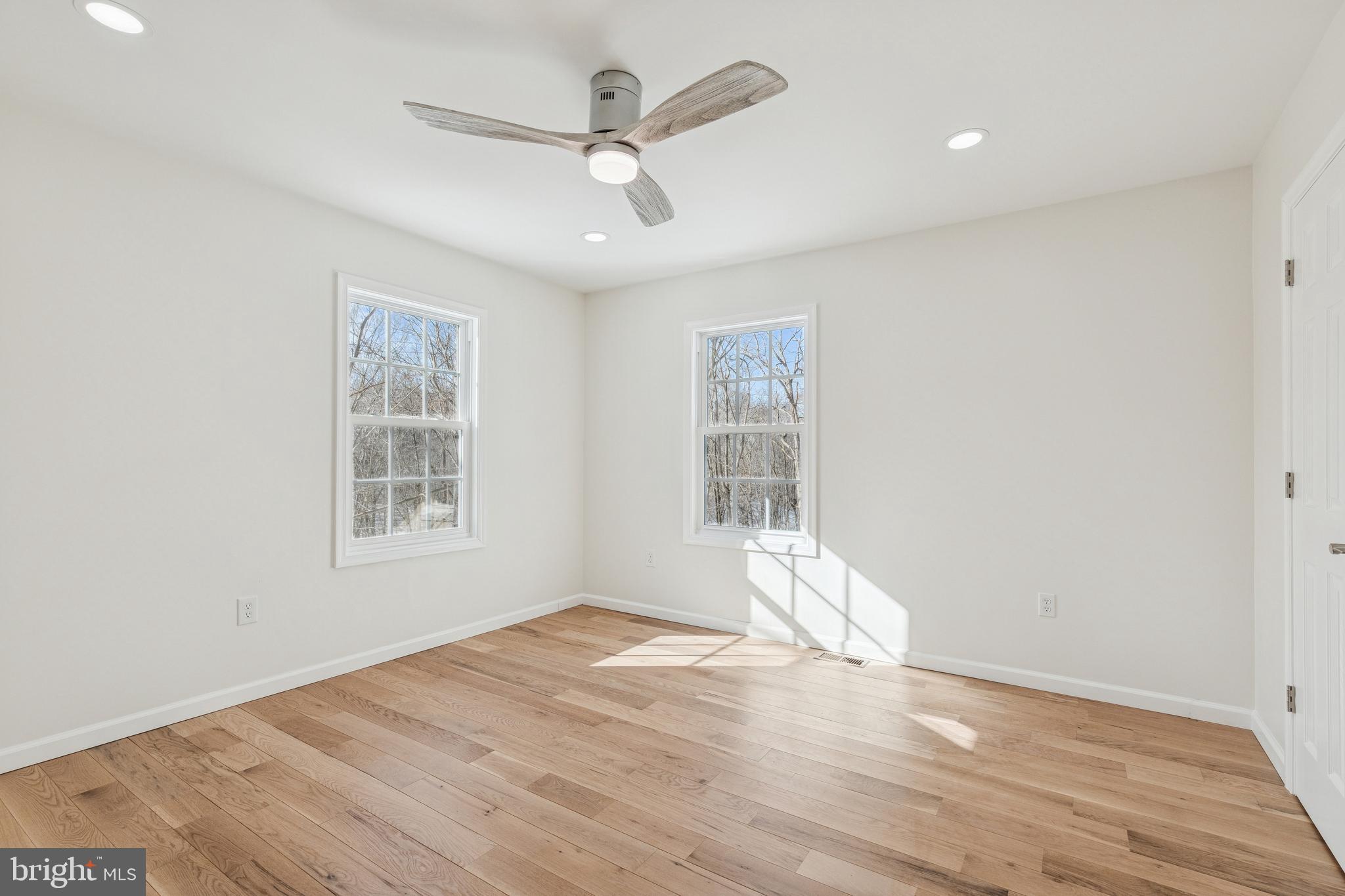 LAKE KARYLBROOK - Residential