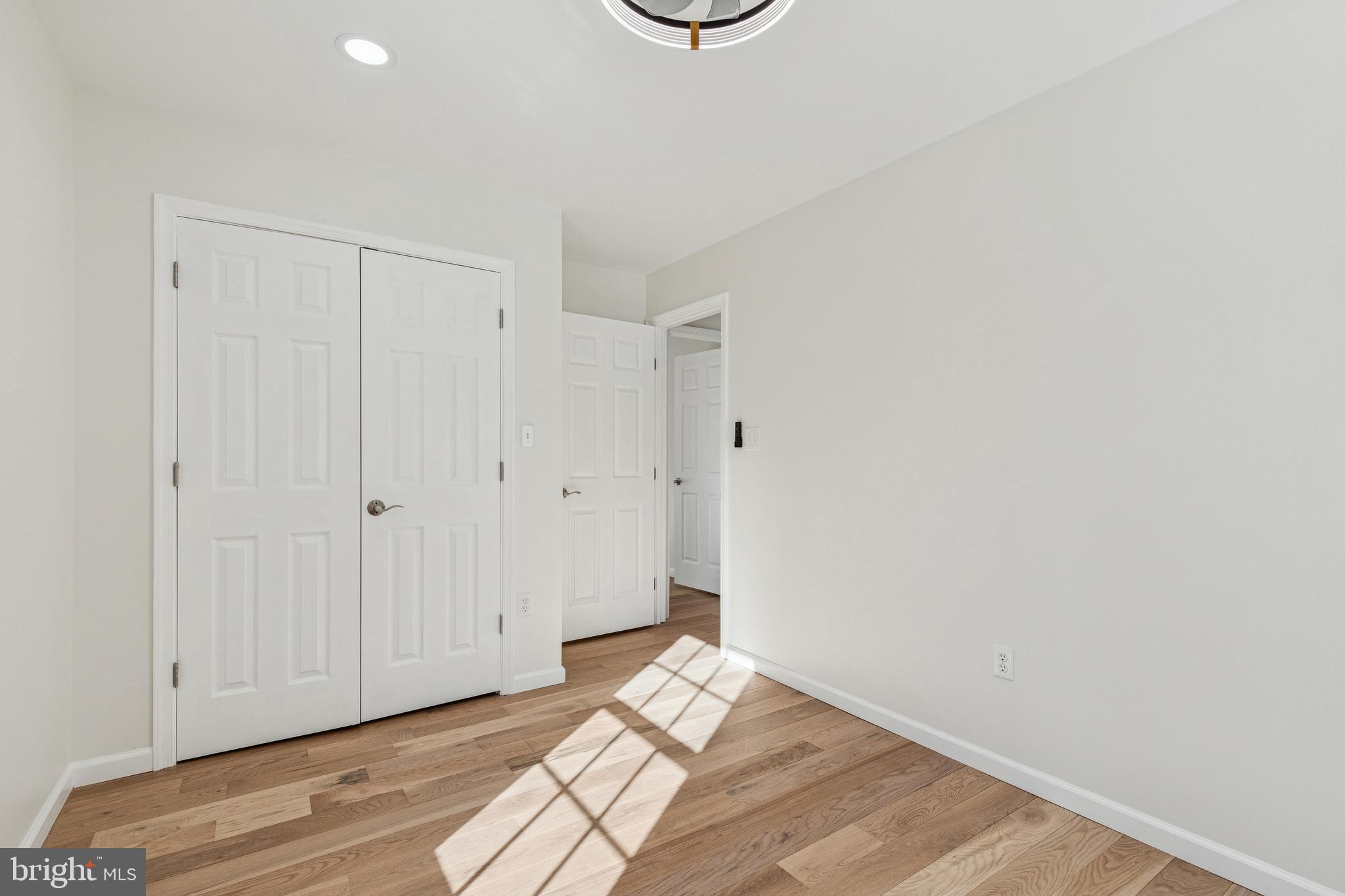 LAKE KARYLBROOK - Residential