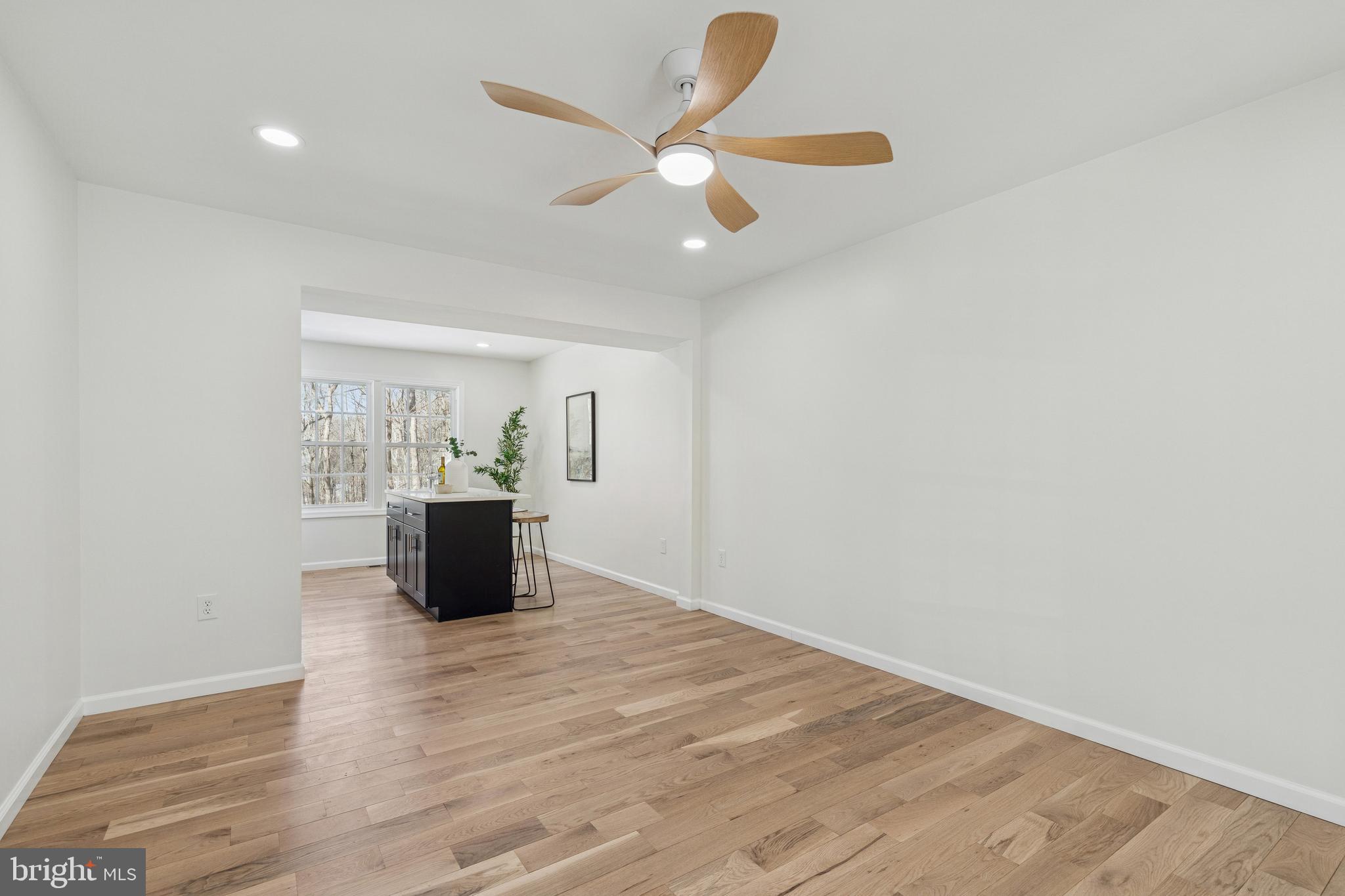 LAKE KARYLBROOK - Residential