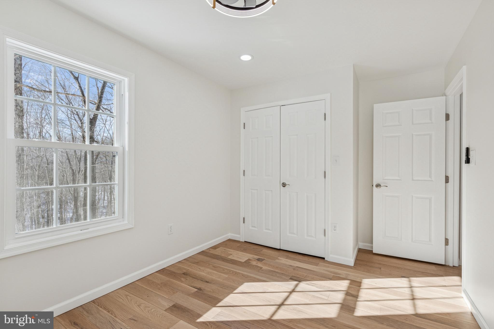 LAKE KARYLBROOK - Residential