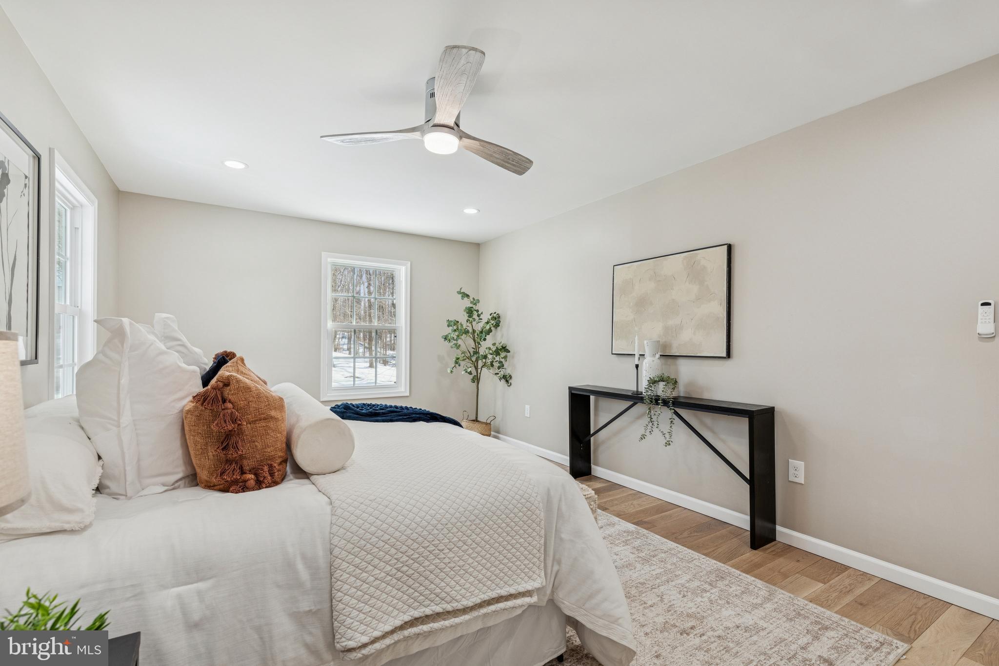 LAKE KARYLBROOK - Residential