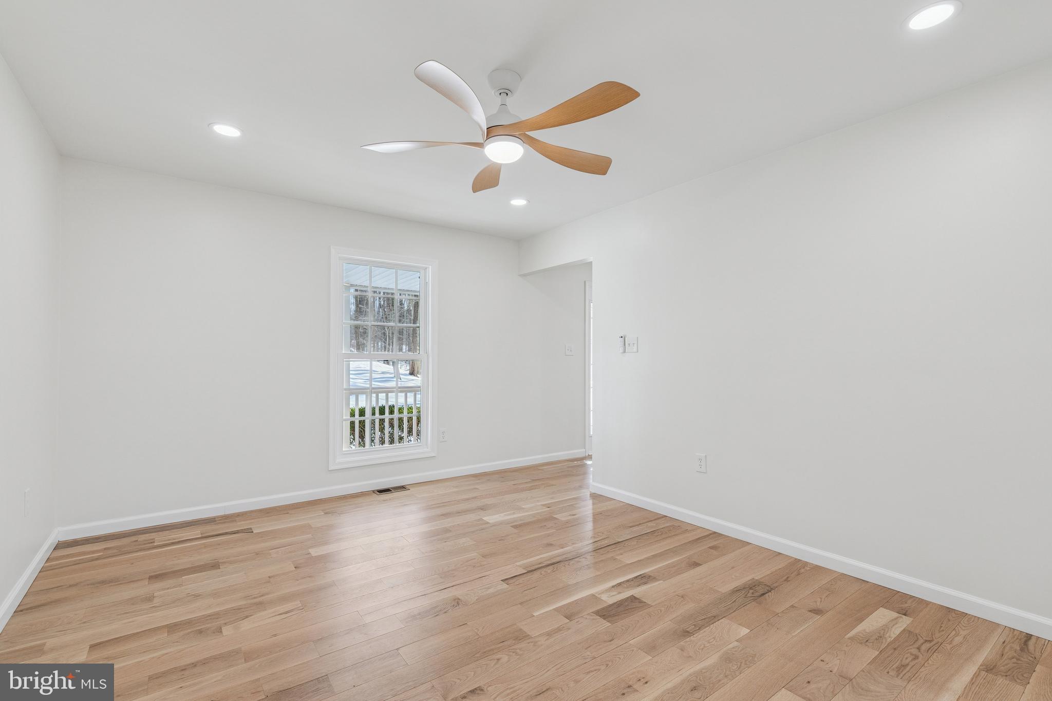 LAKE KARYLBROOK - Residential