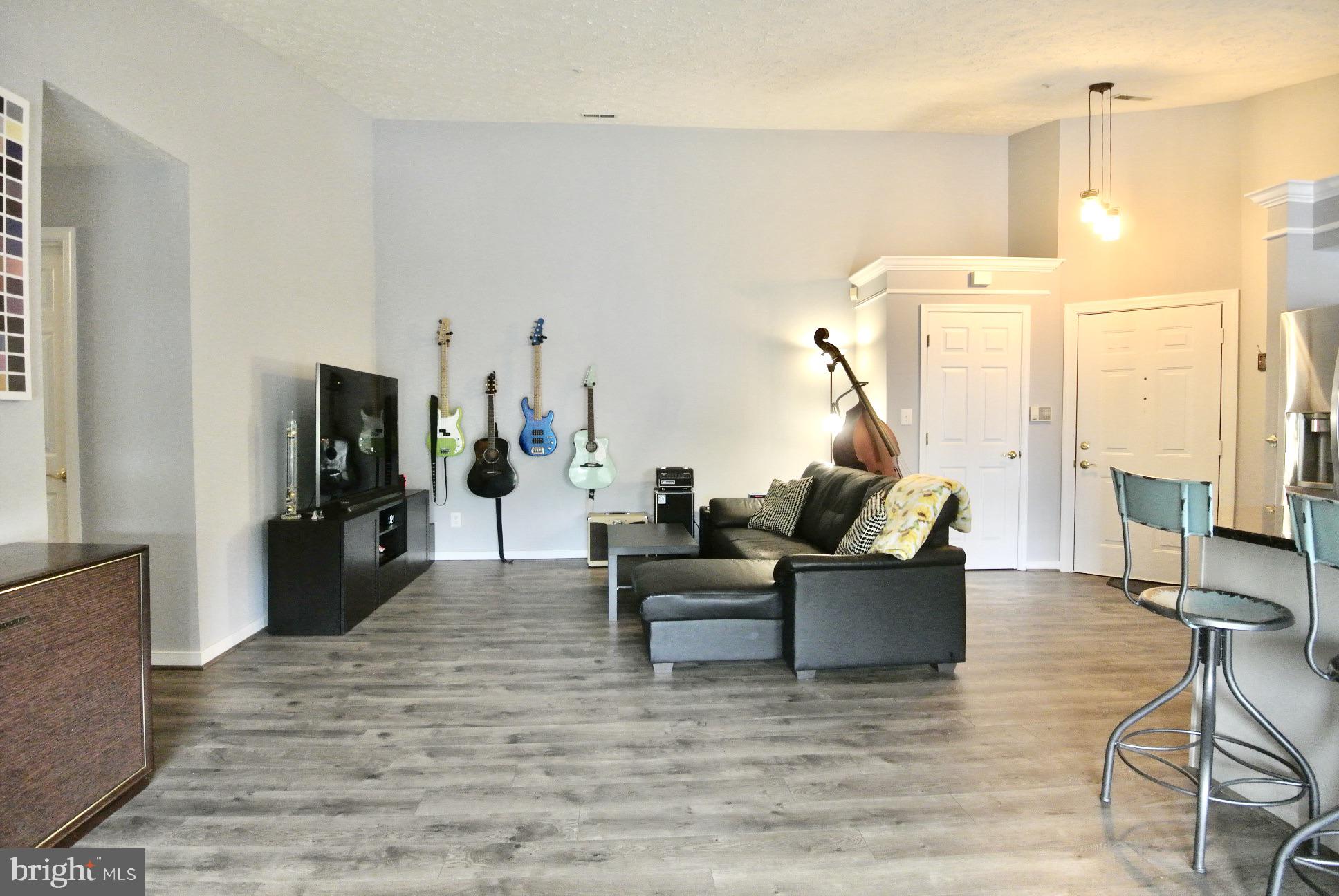 POND CONDOMINIUMS - Residential Lease