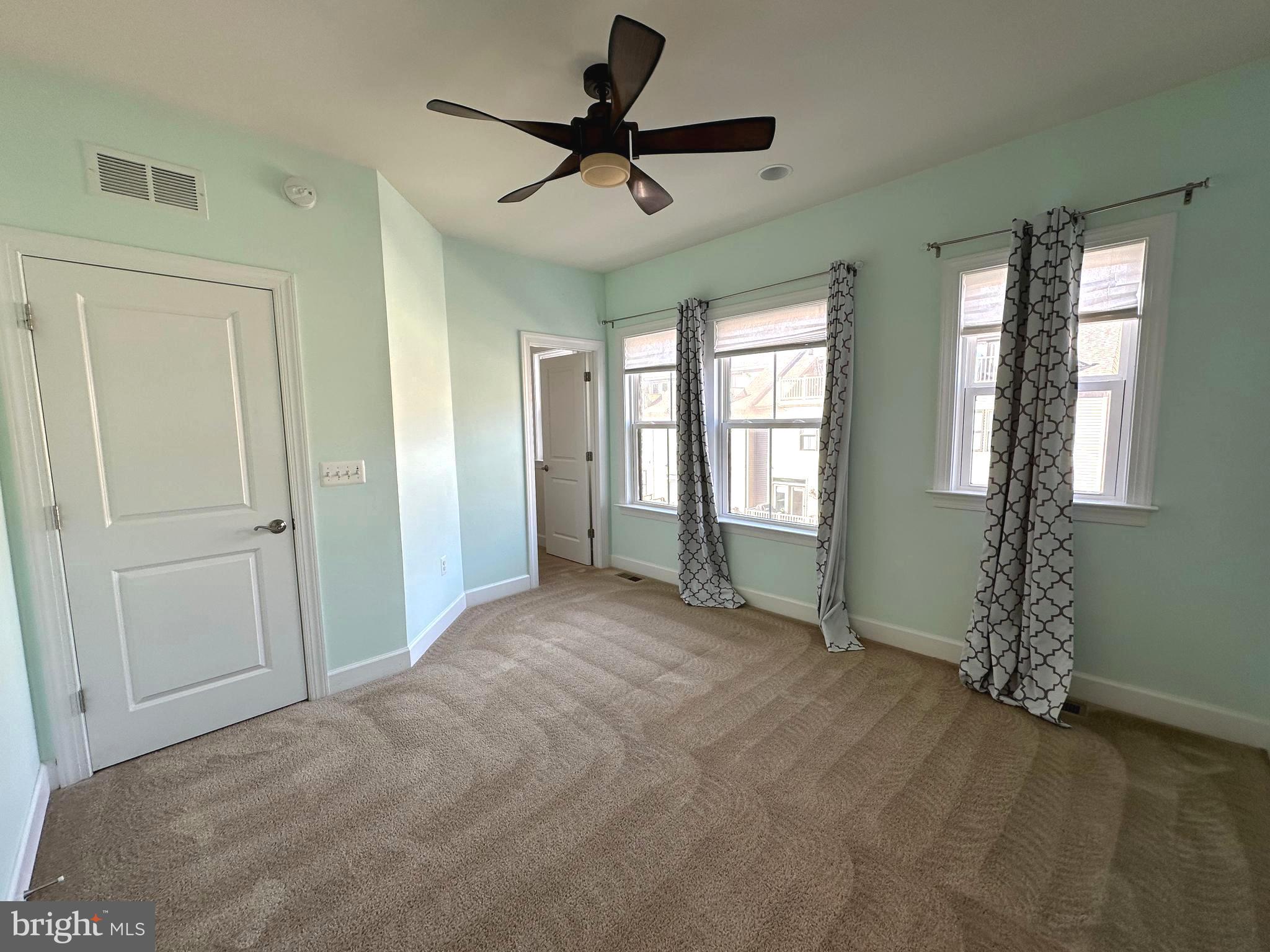 AMBROSE HILLS - Residential Lease