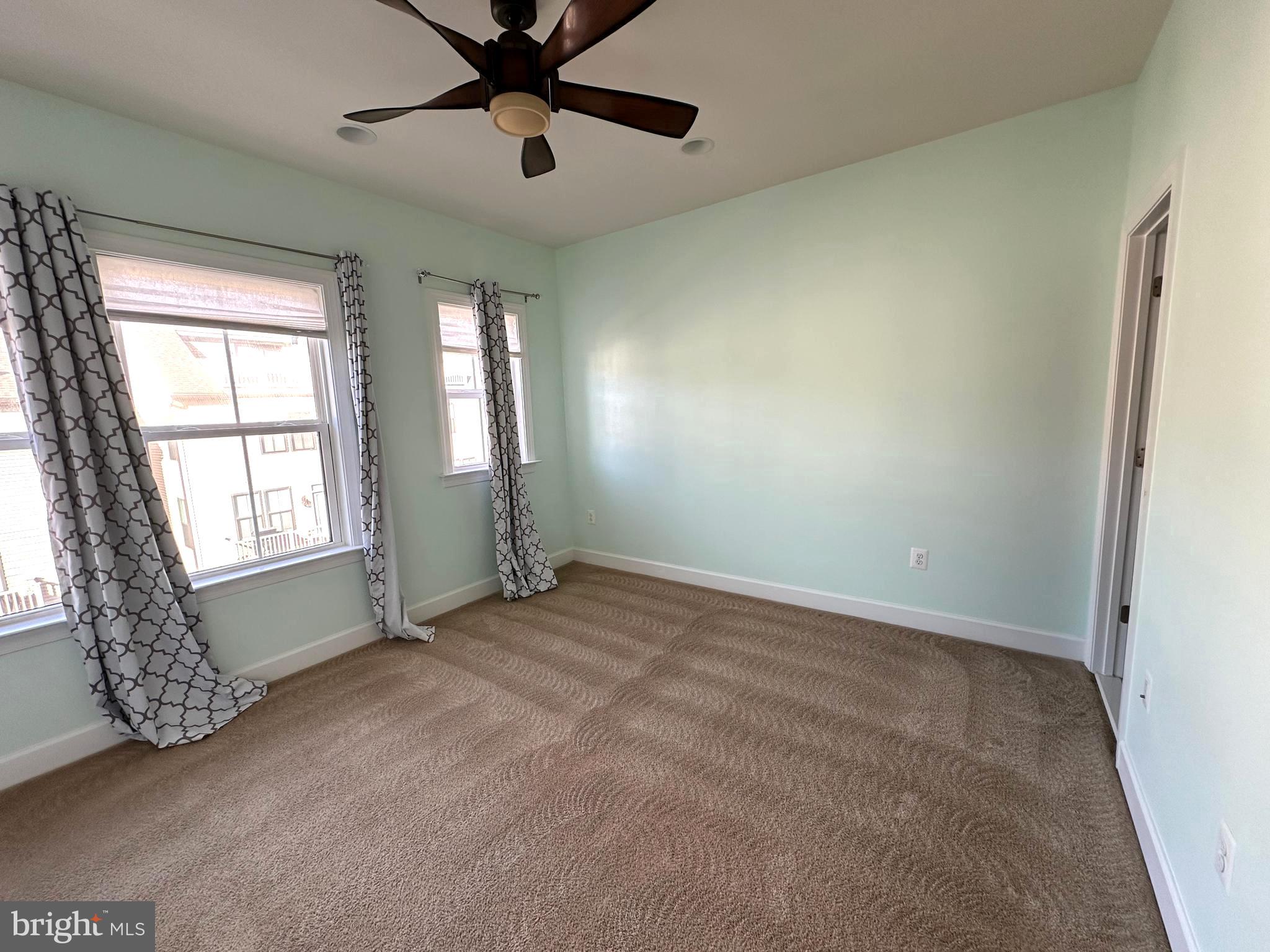 AMBROSE HILLS - Residential Lease