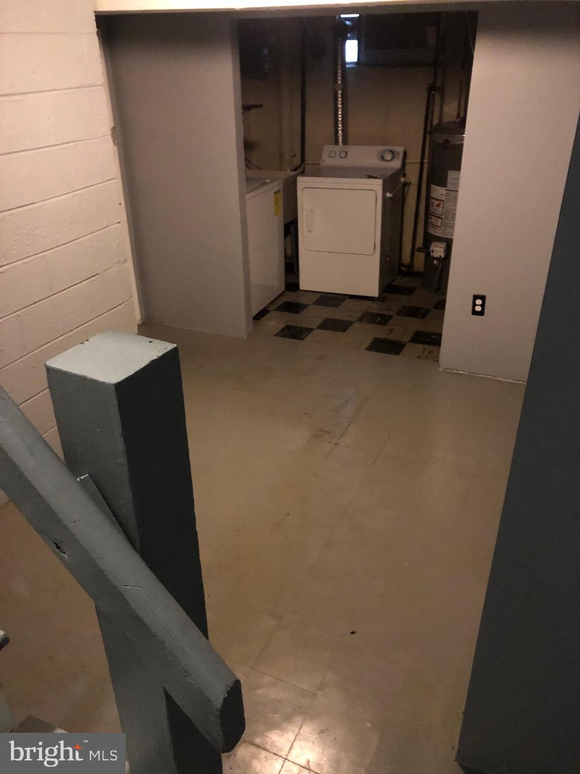 BELLS CORNER - Residential Lease