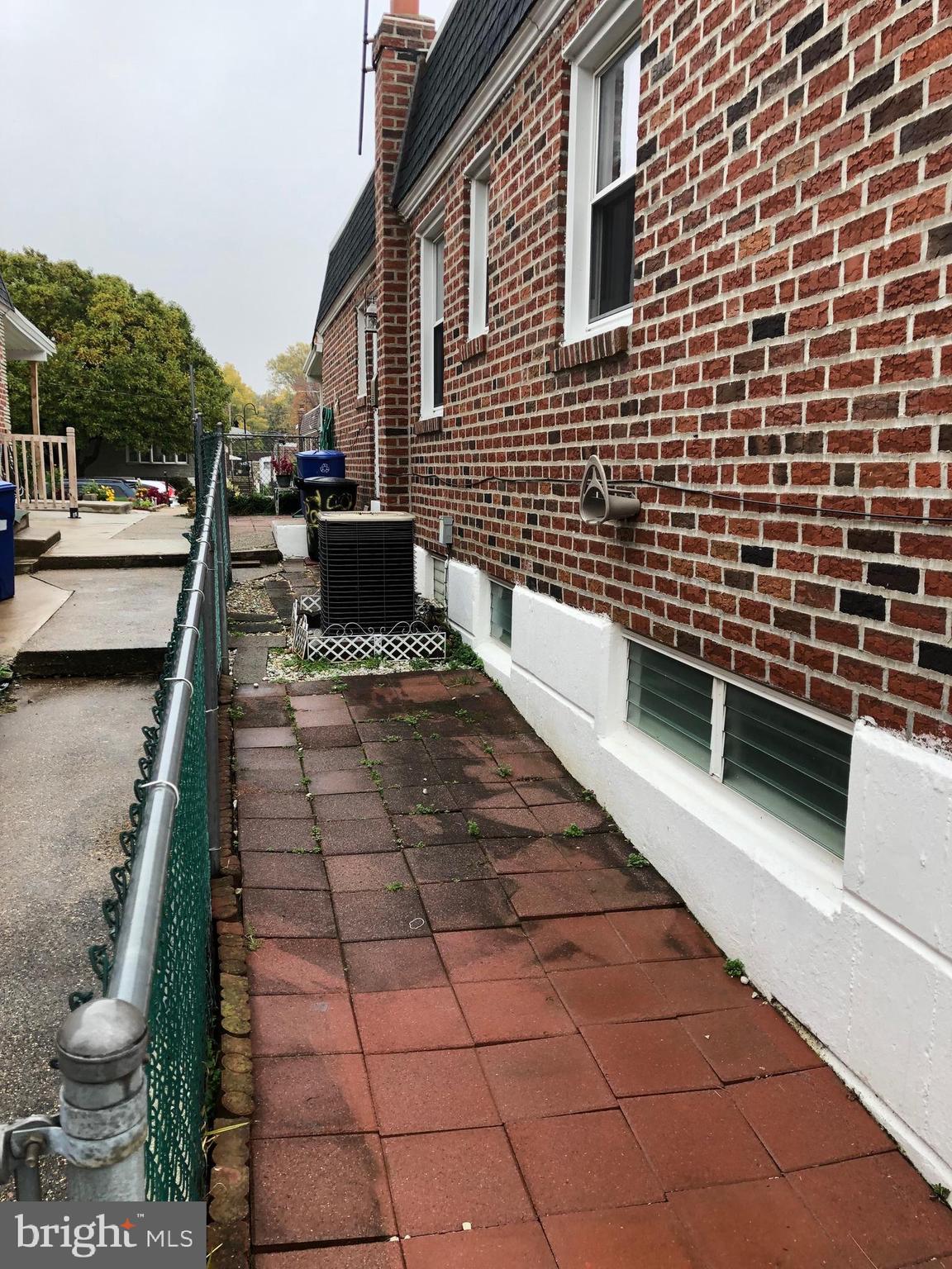 BELLS CORNER - Residential Lease