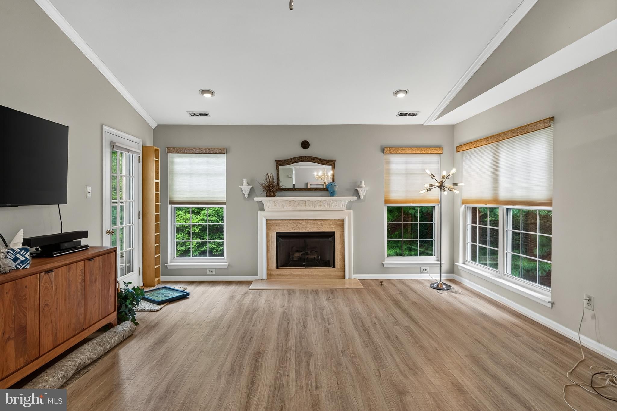 142 LEWISVILLE COURT 3305