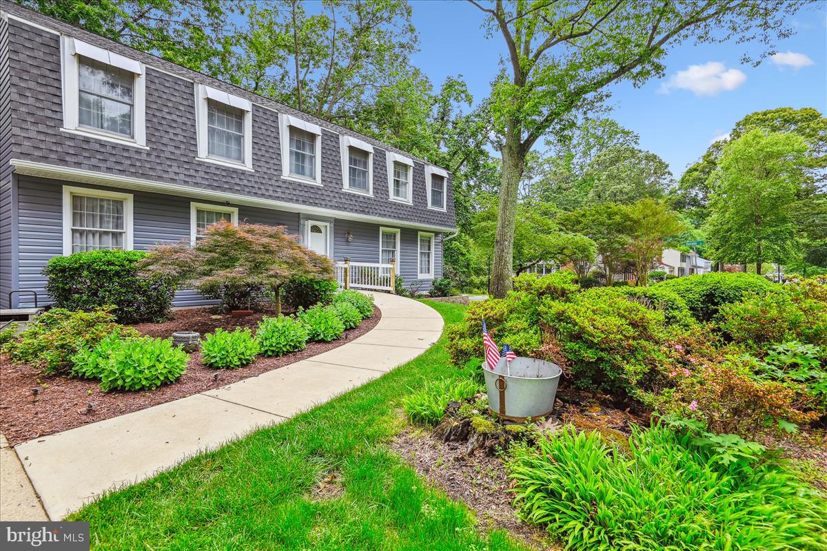 537 BAY GREEN DRIVE