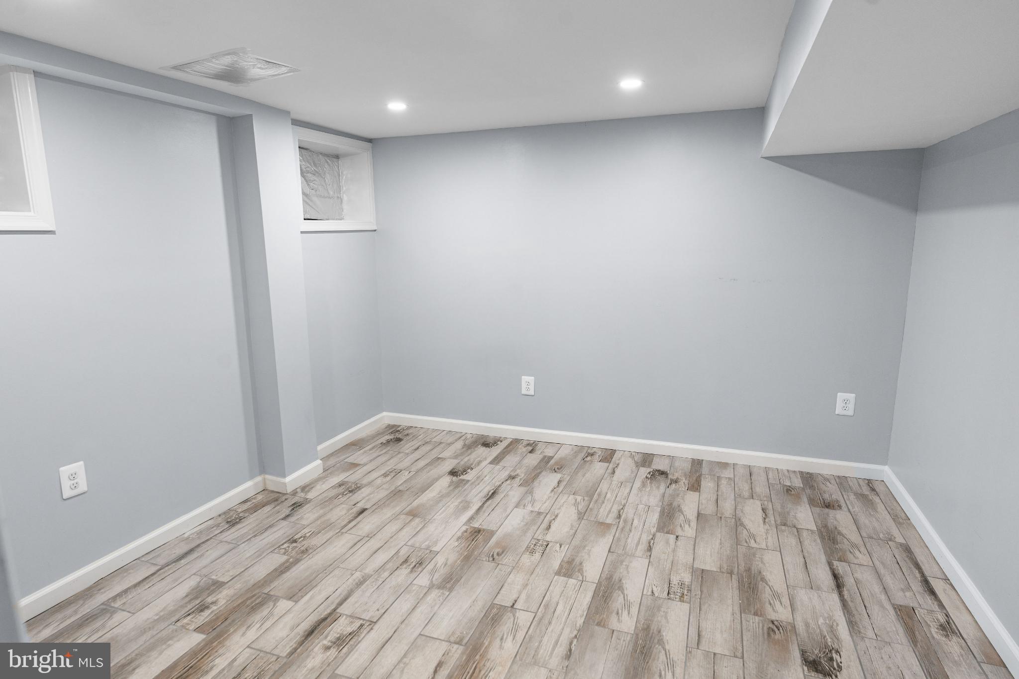 WEST SPRINGFIELD VILLAGE - Residential Lease