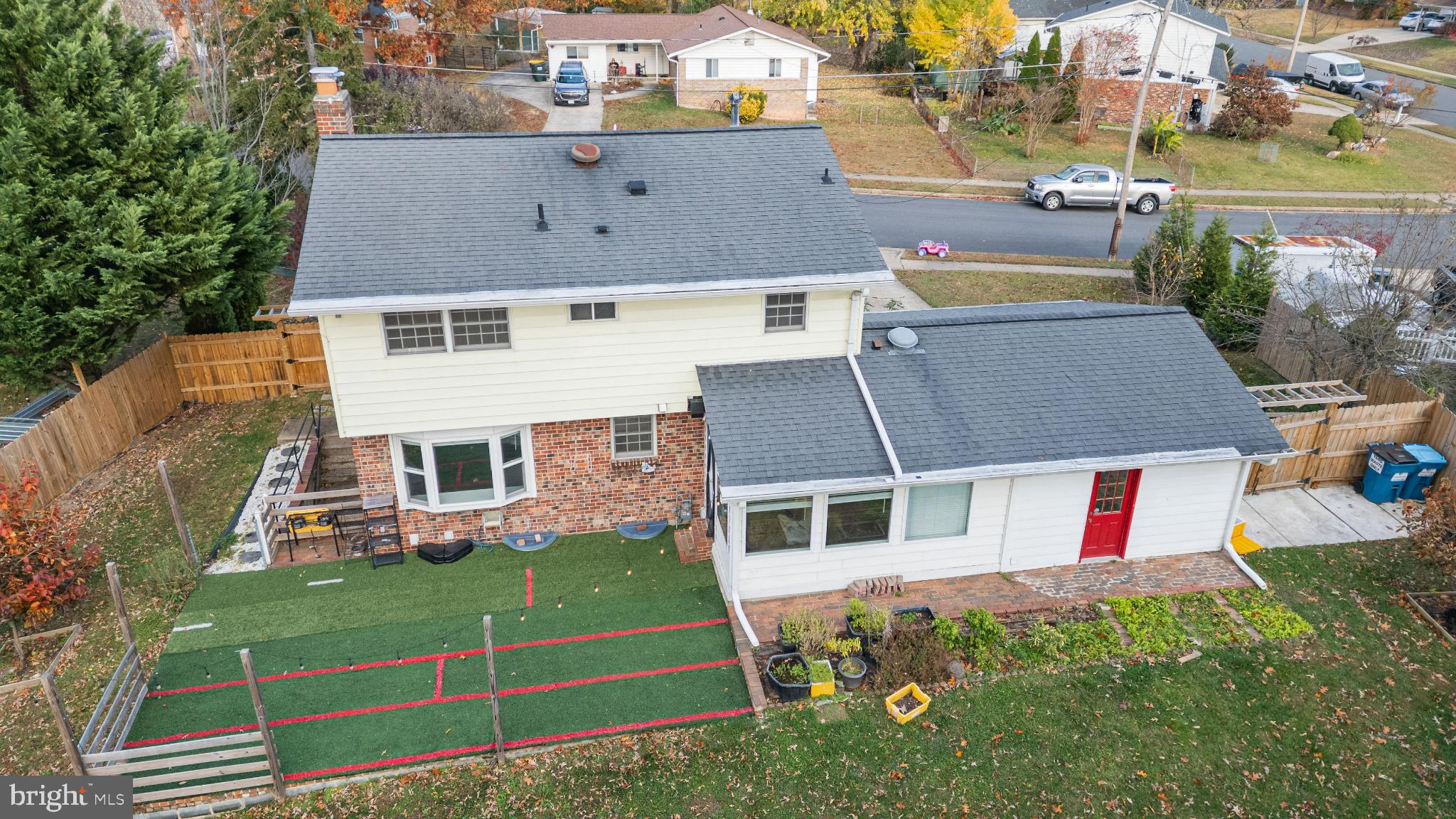 WEST SPRINGFIELD VILLAGE - Residential Lease