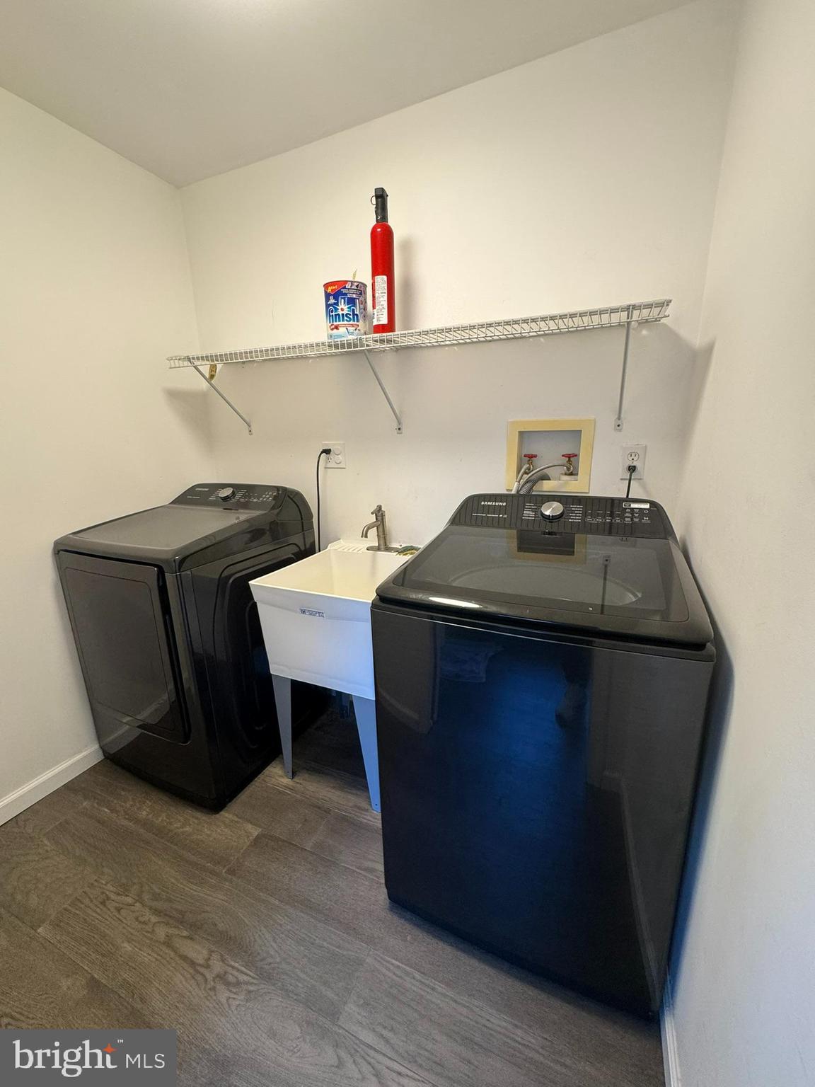 WEST SPRINGFIELD VILLAGE - Residential Lease