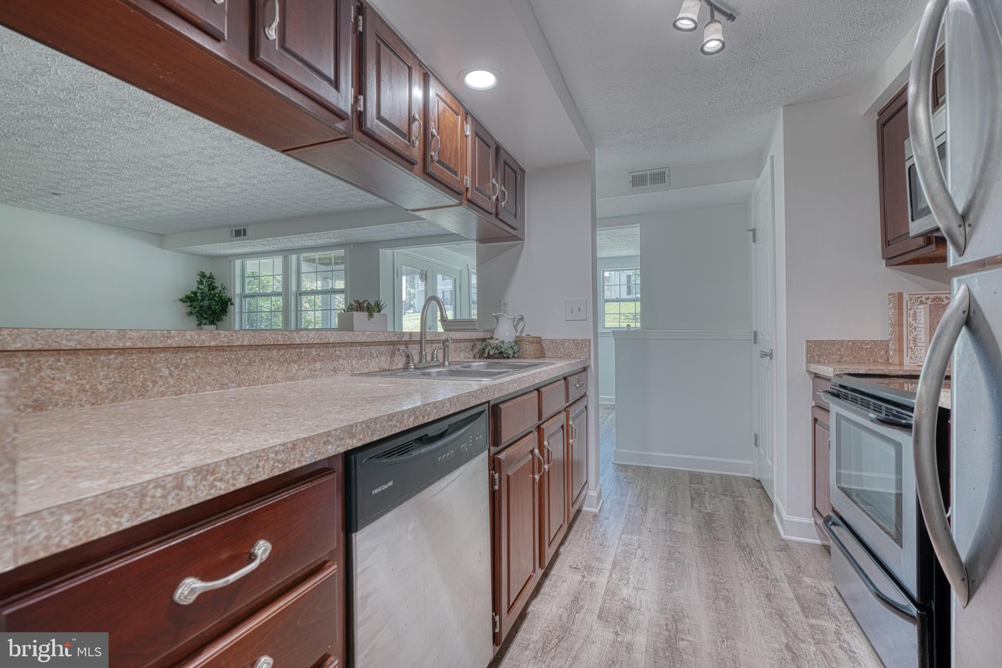 WOODBRIDGE CENTER - Residential Lease