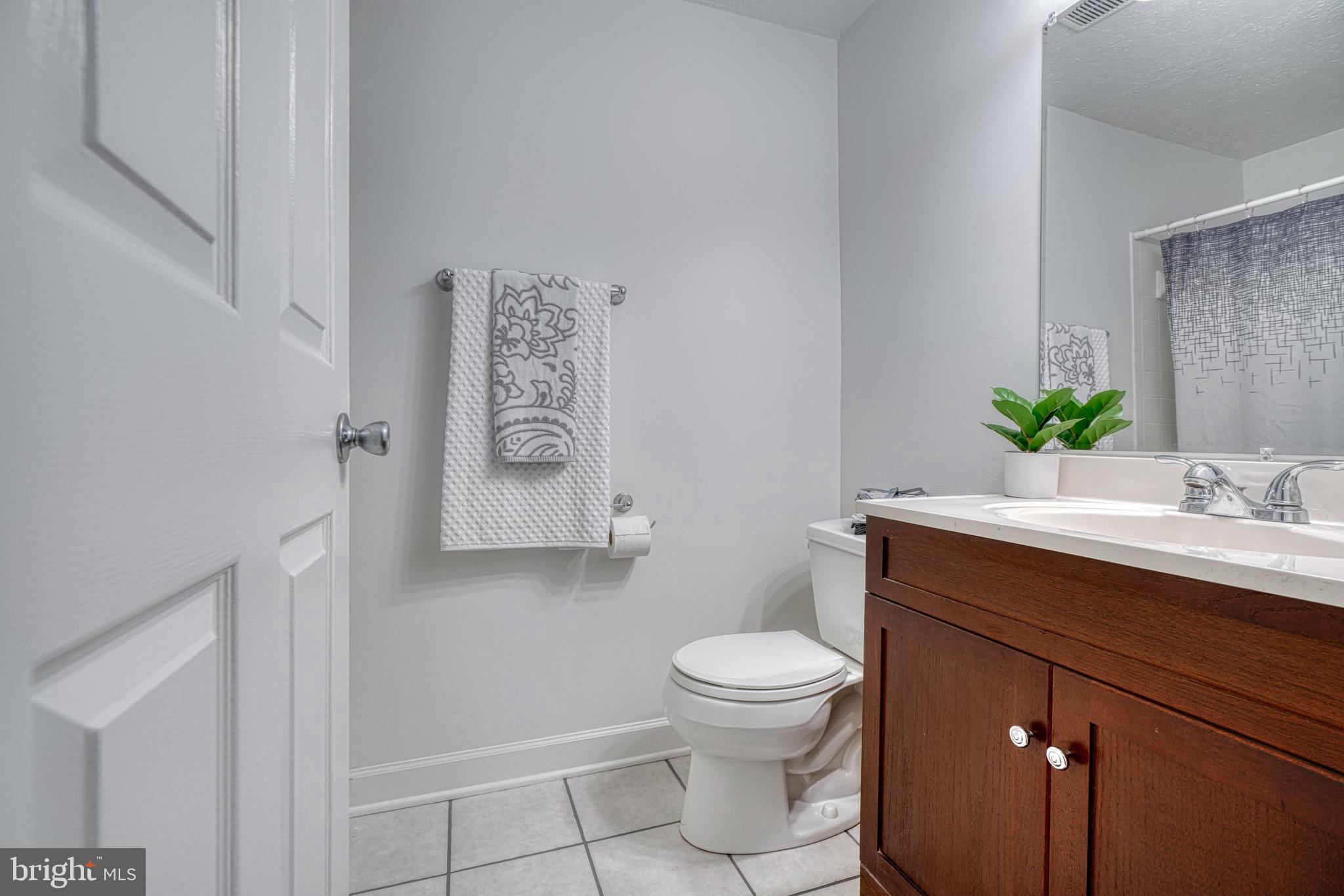 WOODBRIDGE CENTER - Residential Lease