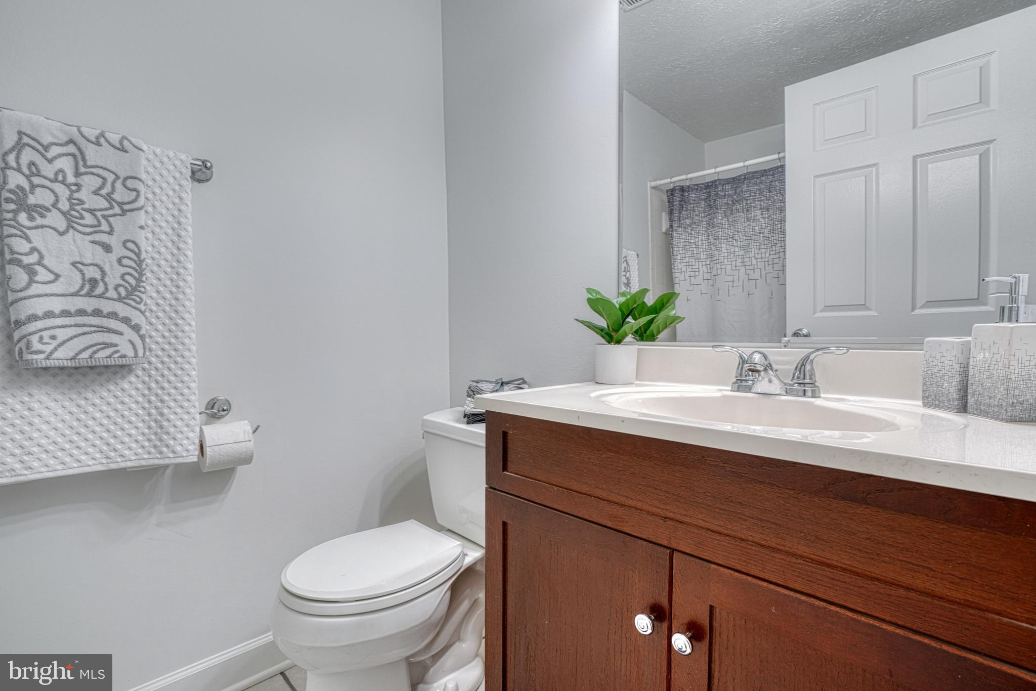 WOODBRIDGE CENTER - Residential Lease