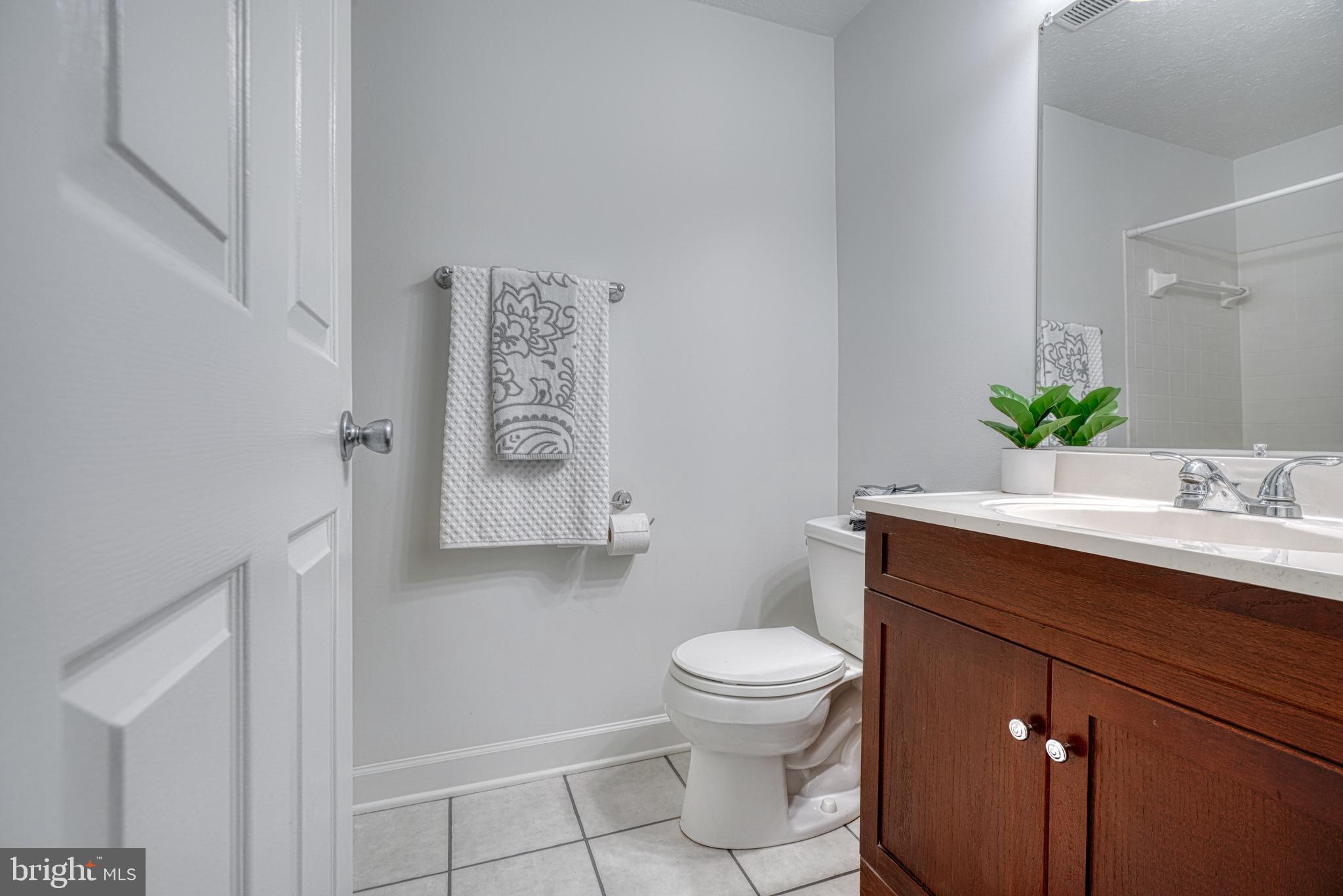 WOODBRIDGE CENTER - Residential Lease