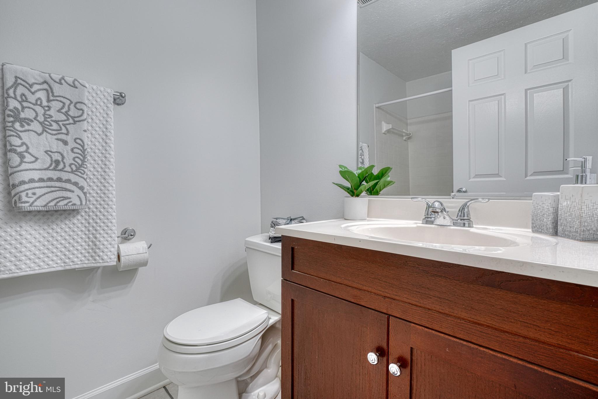 WOODBRIDGE CENTER - Residential Lease