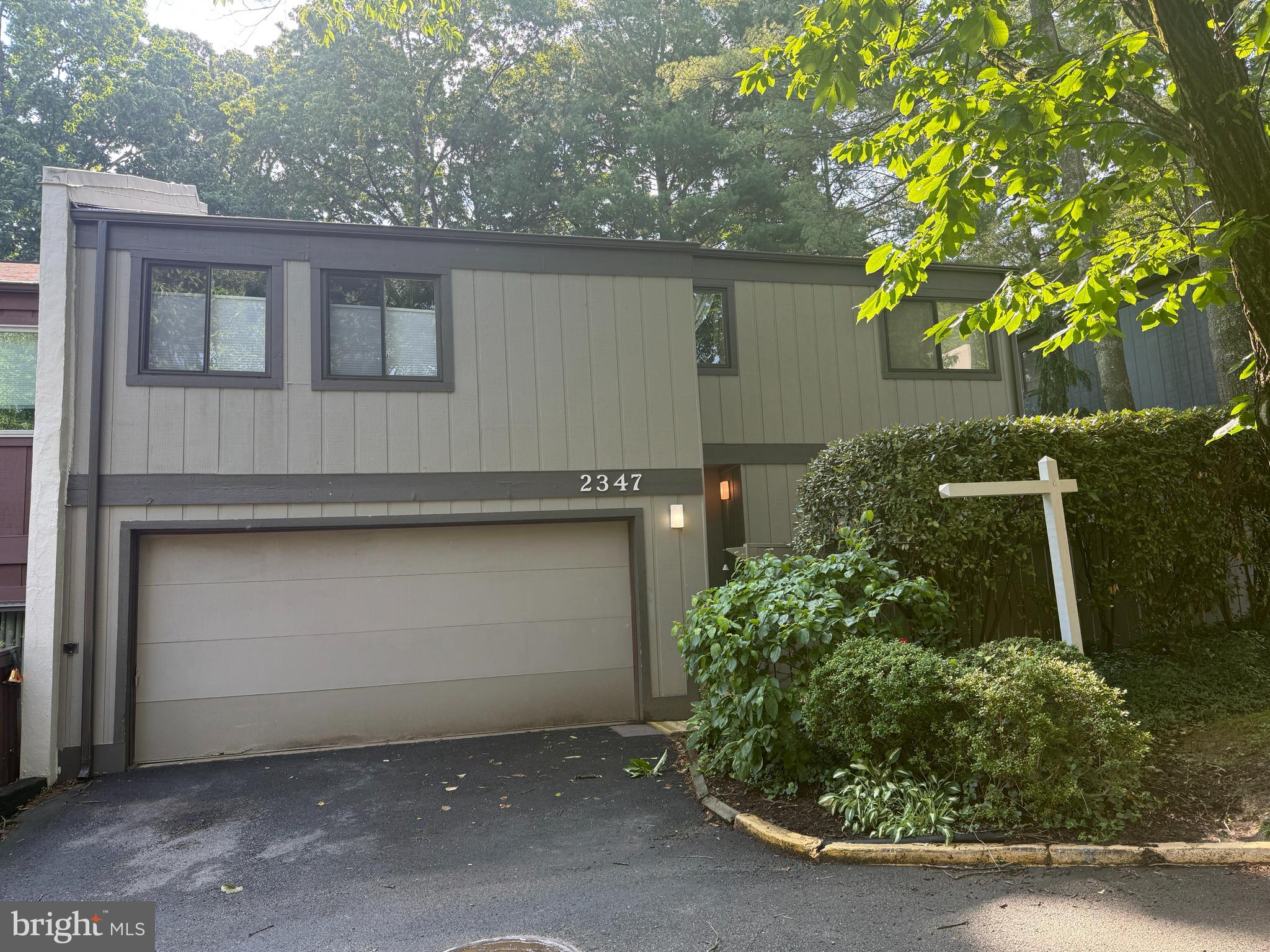 2347 GLADE BANK WAY