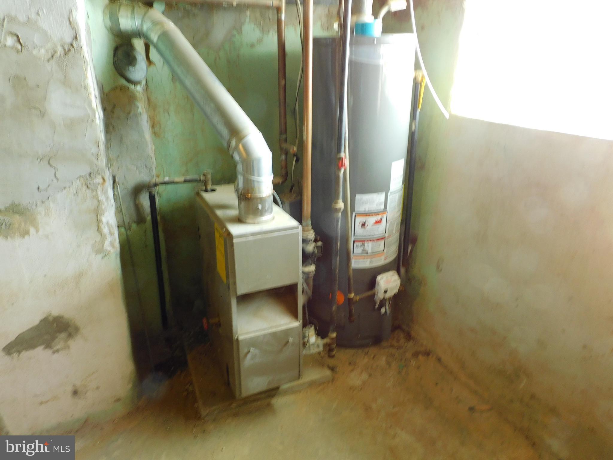 LAWNCREST - Residential